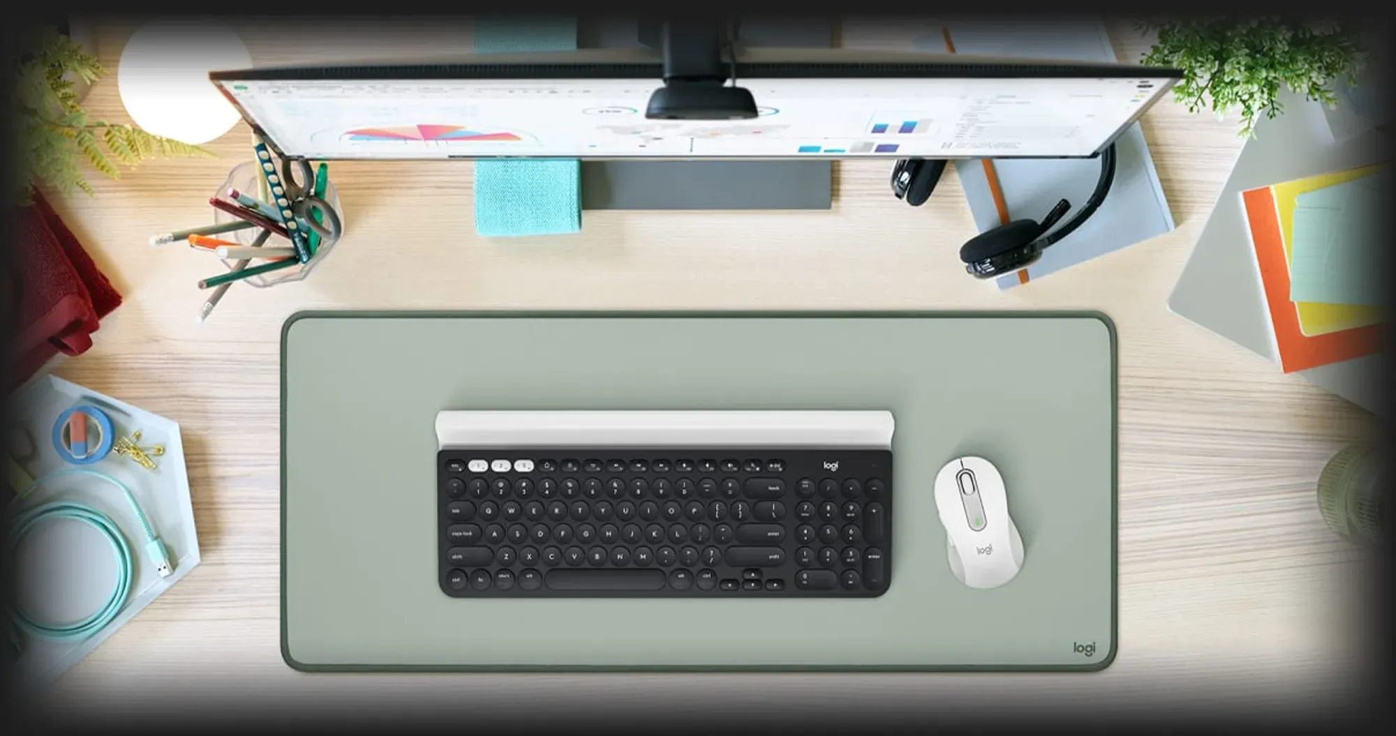 Килимки для миші Logitech