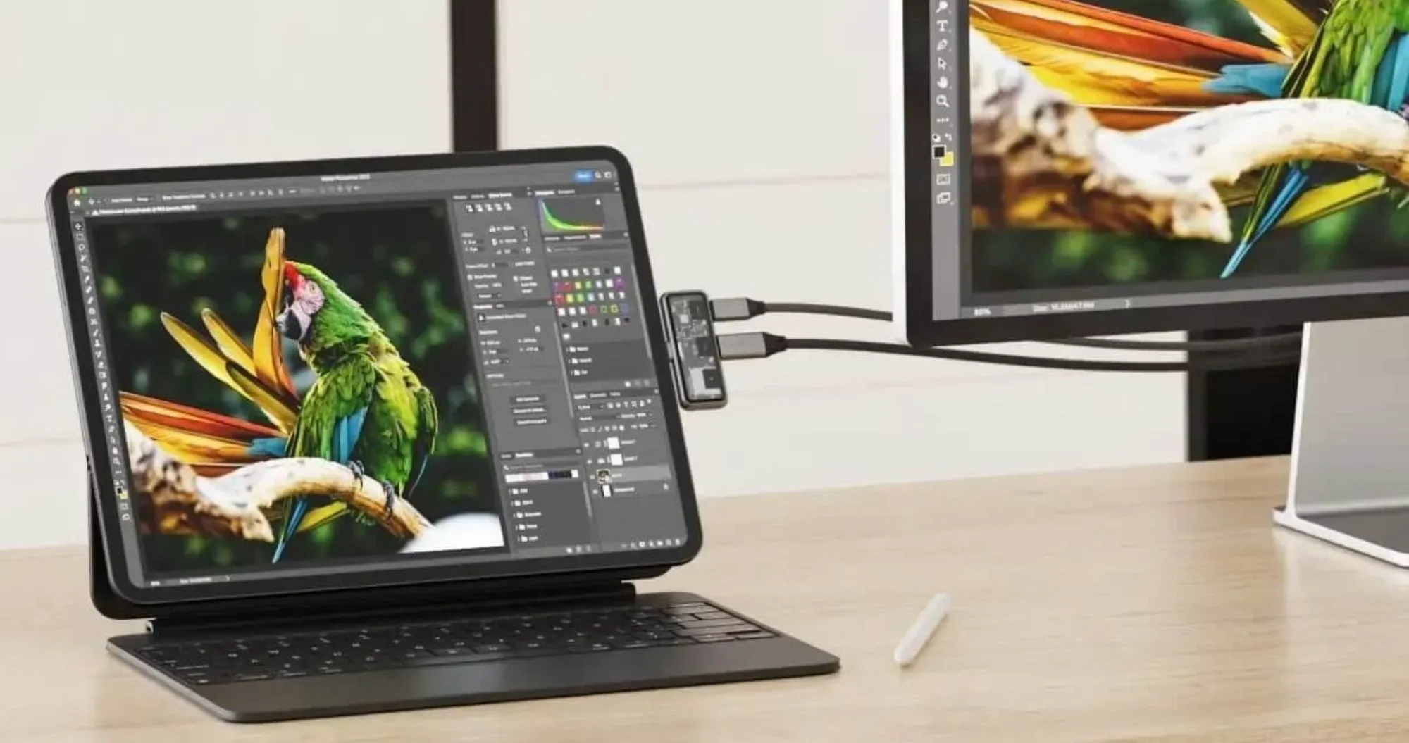 Хаб Satechi Mobile XR Hub with microSD Reader (Space Gray) (ST-HXRAJM)