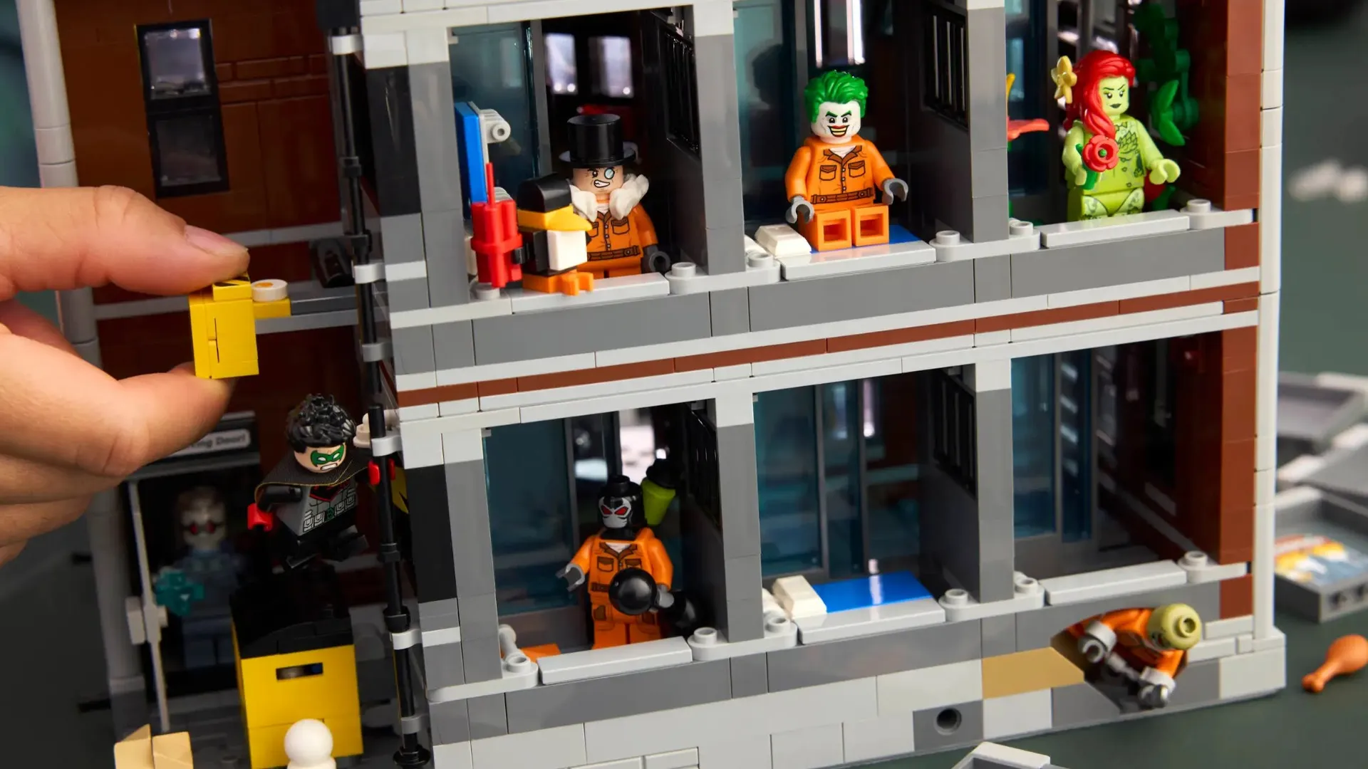 Конструктор LEGO DC Batman Притулок Аркхема (76300)