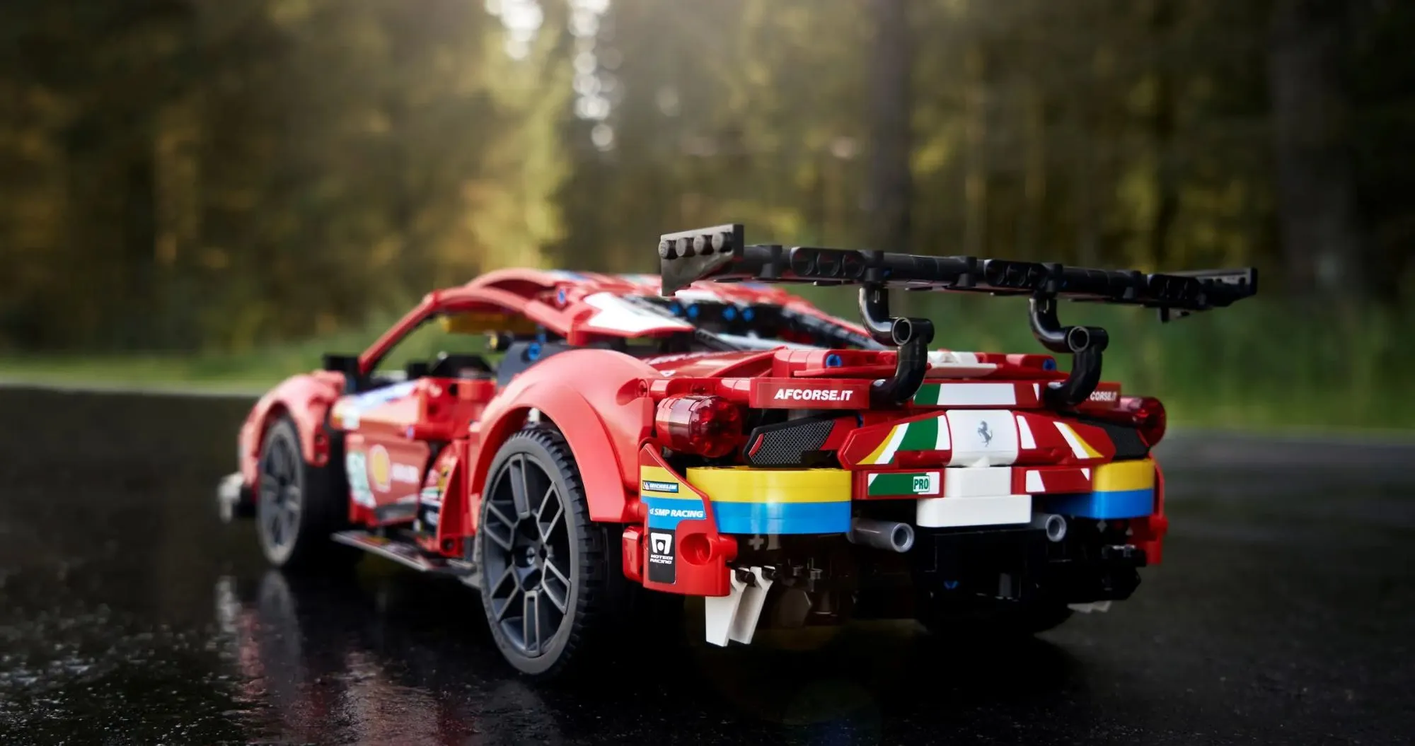 Конструктор LEGO Technic Ferrari 488 GTE “AF Corse #51” (42125)