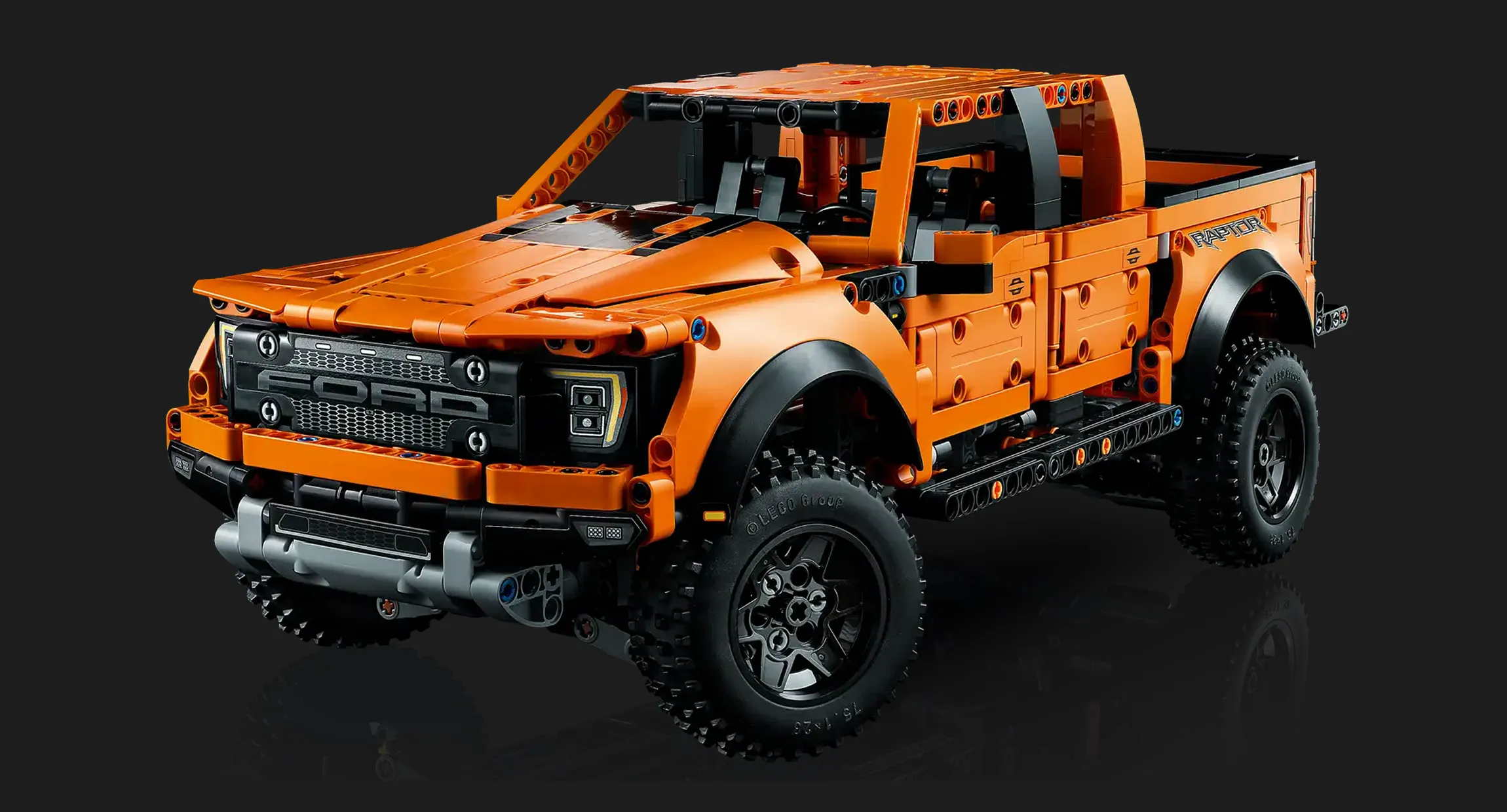 Конструктор LEGO Technic Ford F-150 Raptor (42126)