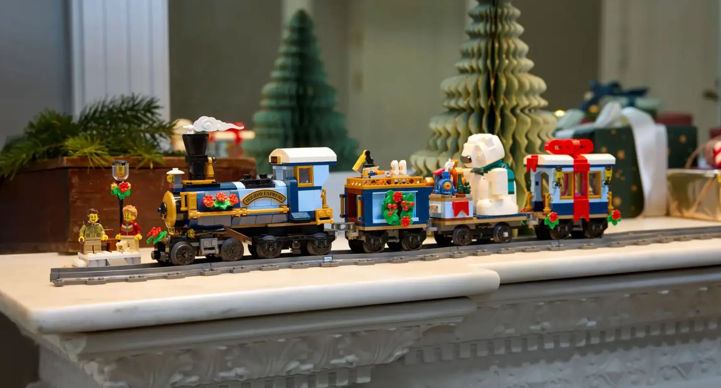 Конструктор LEGO Icons Holiday Express Train (10361)