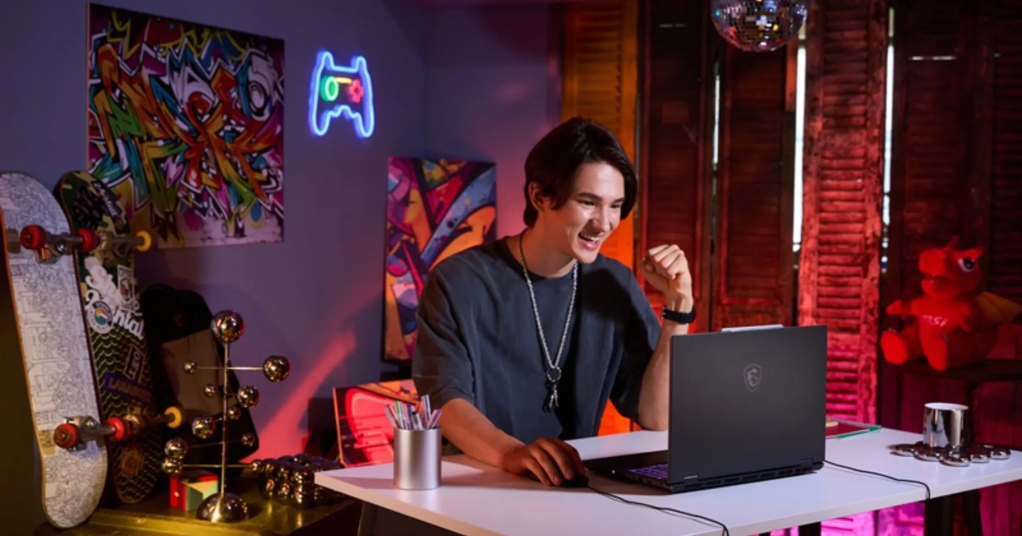 Ноутбук MSI Cyborg 15 B2RWEKG 15,6" (Intel Core 5/16GB/512GB (SSD)/RTX 5050) (B2RWEKG-044XPL) (Standard)