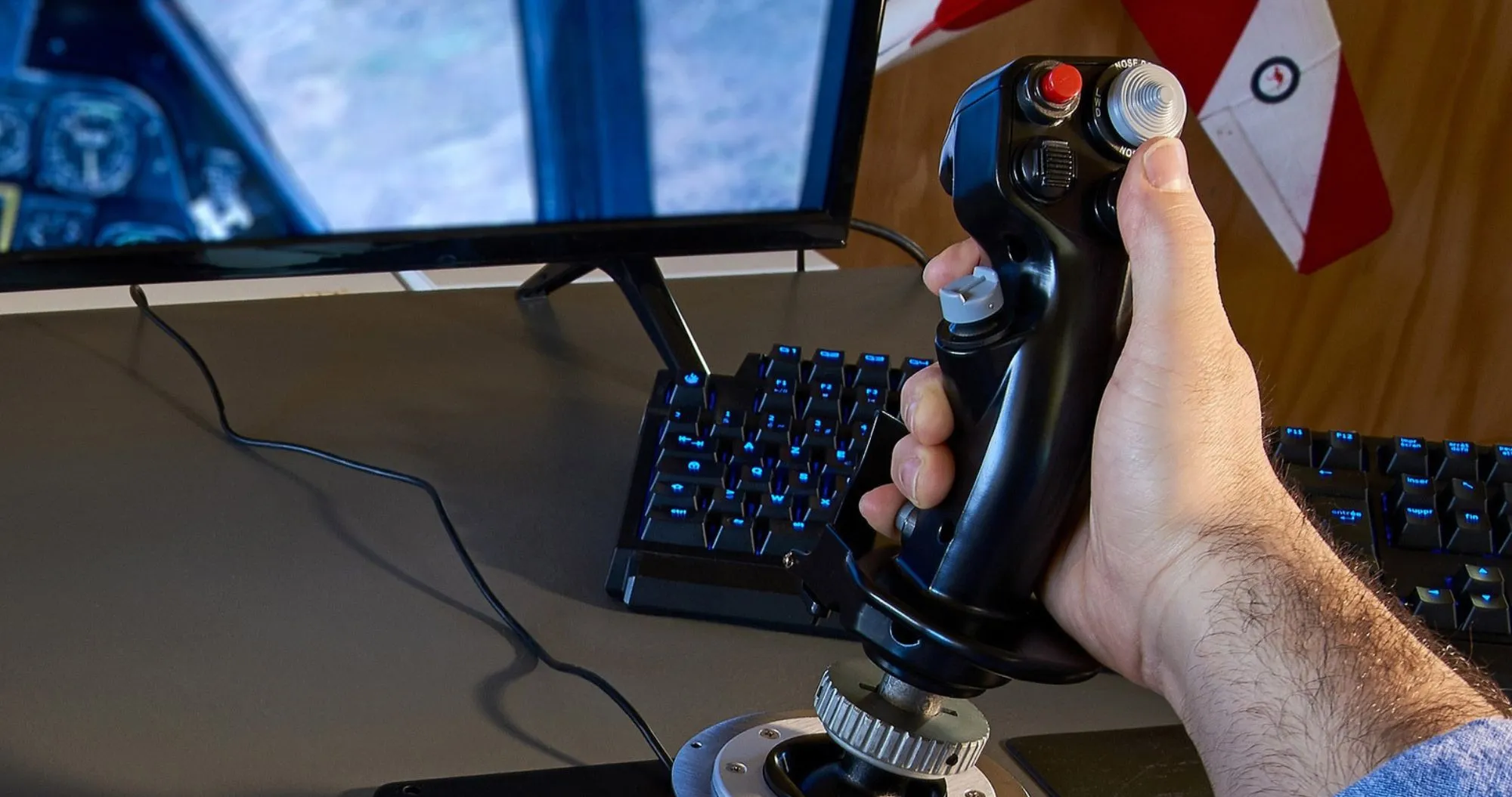 Комплект (джойстик, рычаг управления двигателем) Thrustmaster Hotas Warthog Pack PC