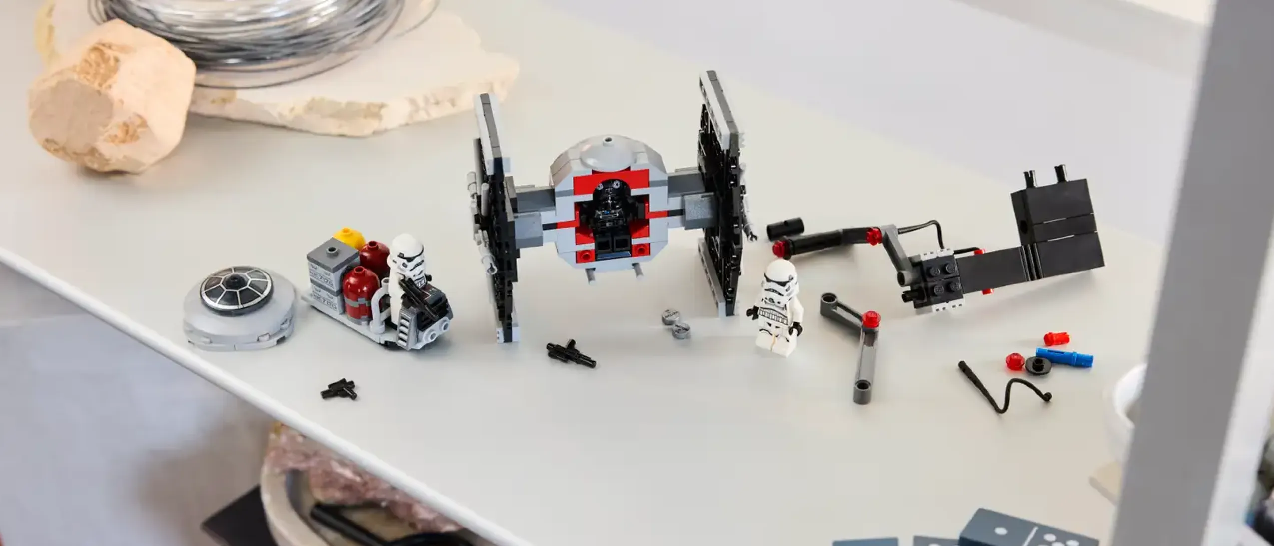Конструктор LEGO Star Wars Истребитель TIE с Имперским ангарным каркасом (40771)