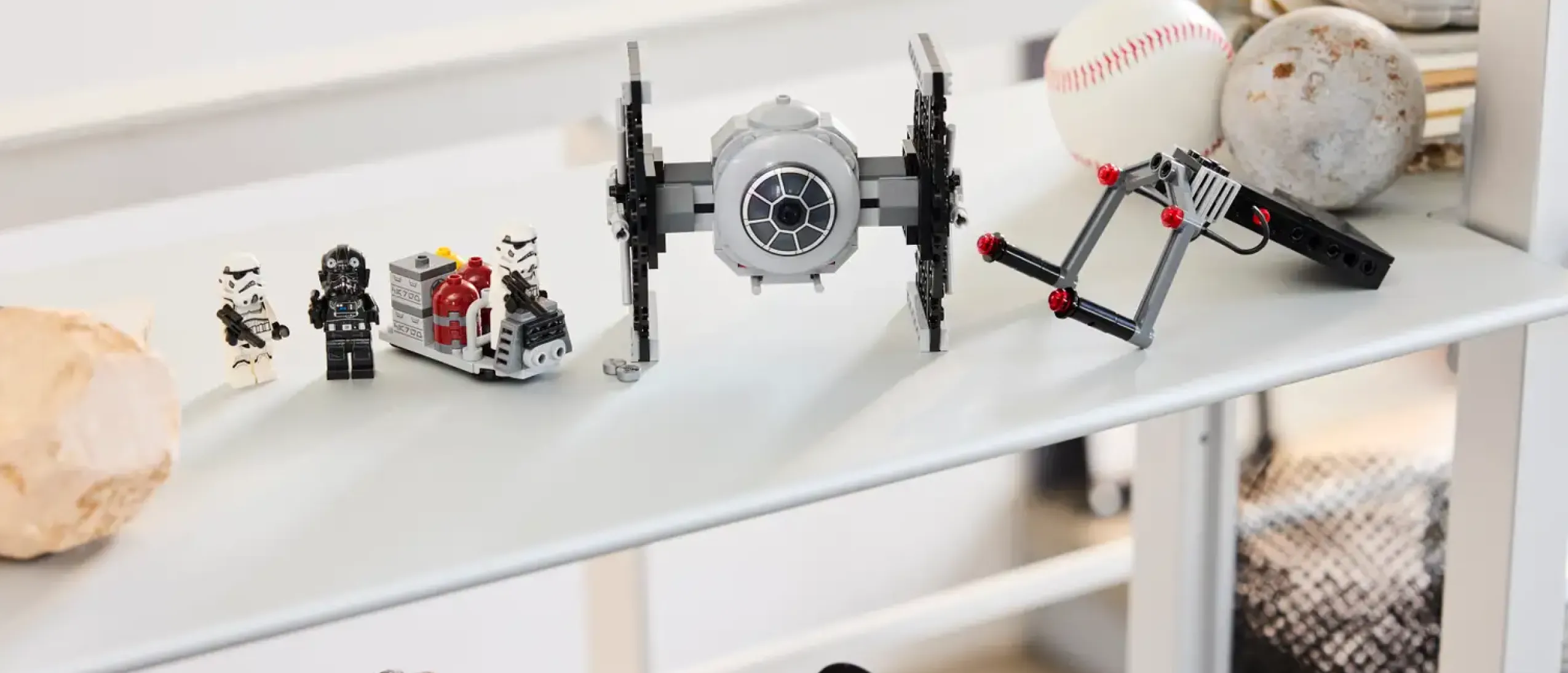 Конструктор LEGO Star Wars Истребитель TIE с Имперским ангарным каркасом (40771)