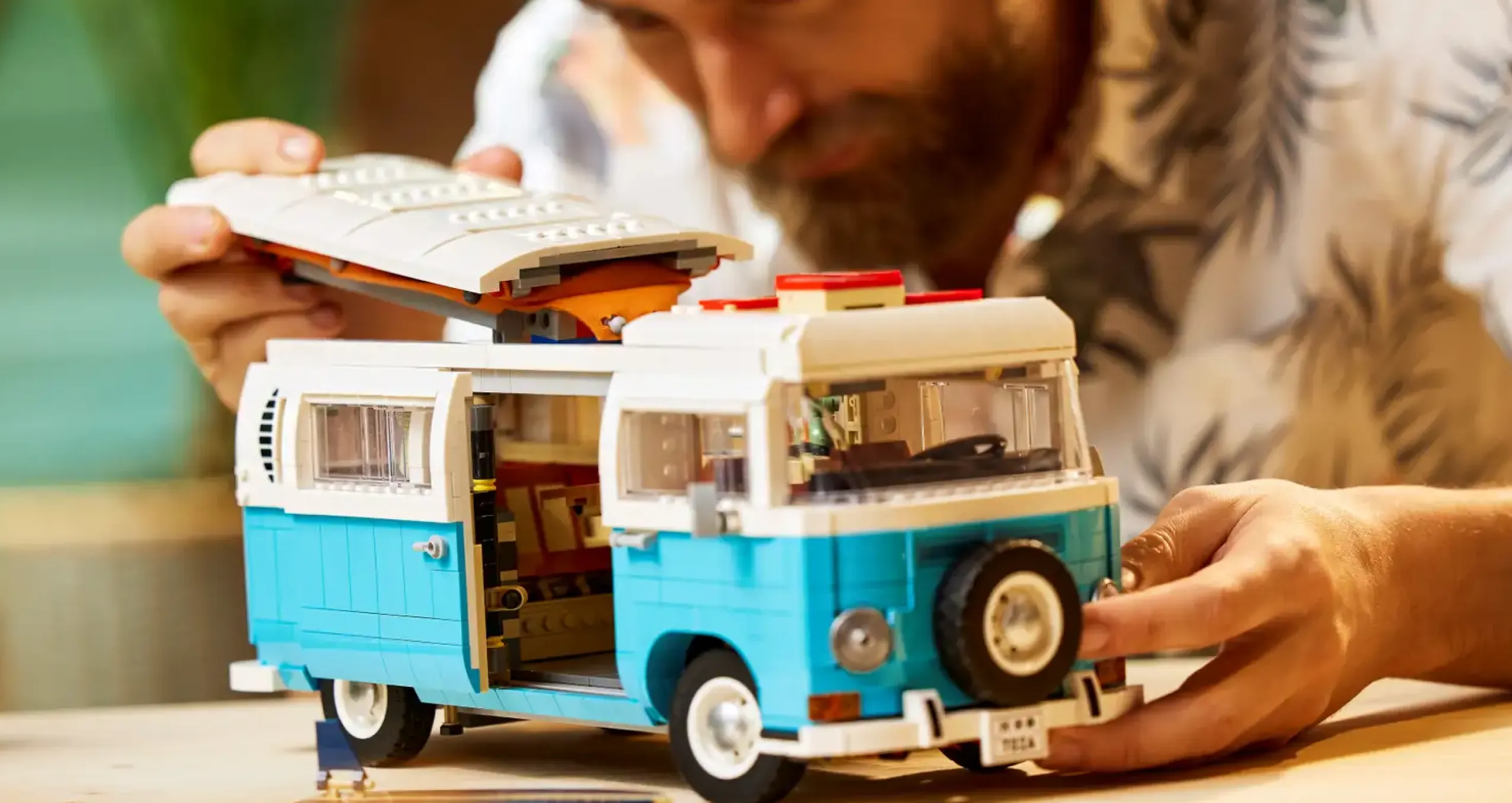 Конструктор LEGO Ideas Фургон Volkswagen T2 Camper Van (10279)