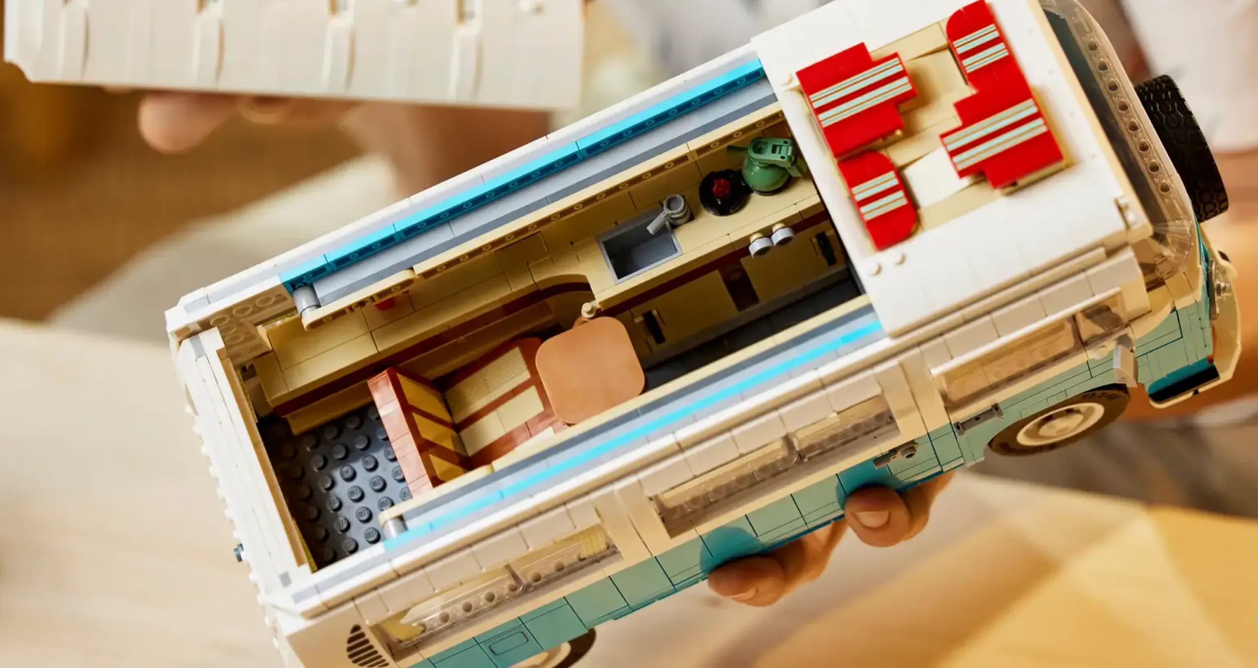 Конструктор LEGO Ideas Фургон Volkswagen T2 Camper Van (10279)