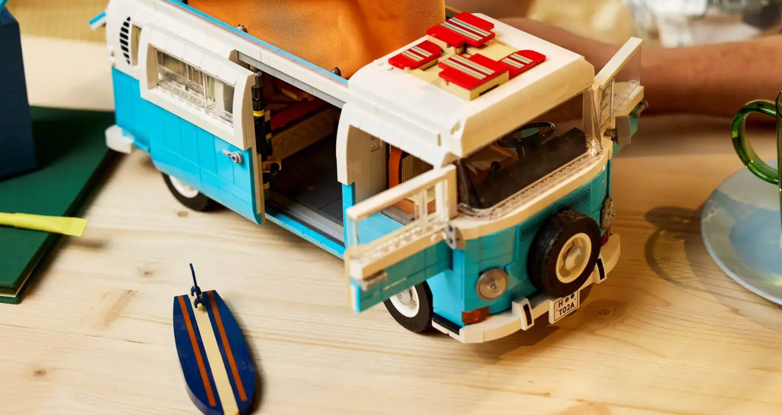 Конструктор LEGO Ideas Фургон Volkswagen T2 Camper Van (10279)
