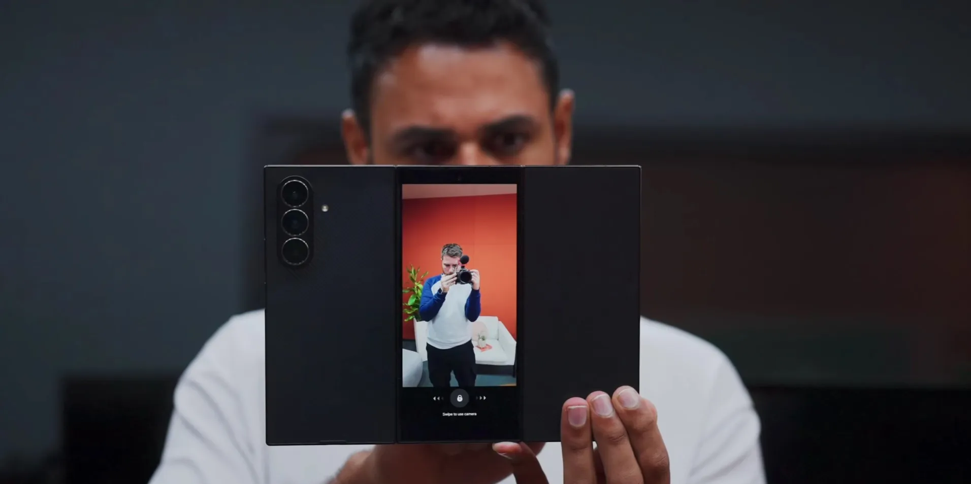 дизайн Galaxy TriFold