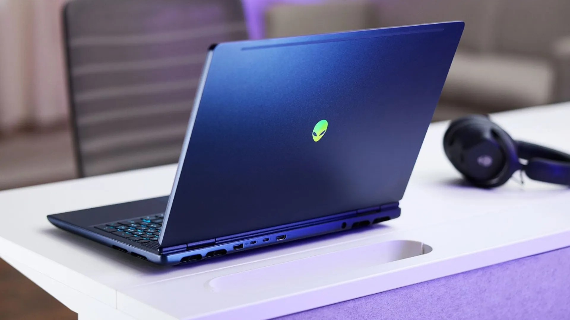 Ноутбук Dell Alienware 16X Aurora 16&quot; (Intel Core Ultra 9/32GB/2TB (SSD)/RTX 5060) (LAC16251-9599BLU-PUS) (Standard)