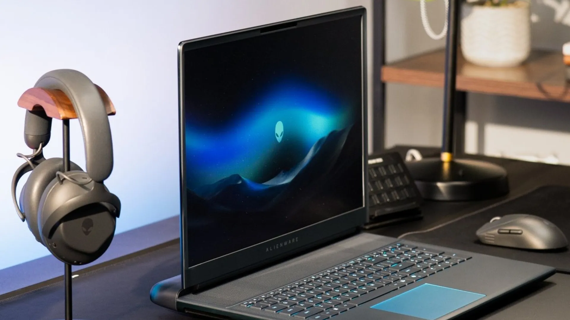 Ноутбук Dell Alienware 16X Aurora 16&quot; (Intel Core Ultra 9/32GB/2TB (SSD)/RTX 5060) (LAC16251-9599BLU-PUS) (Standard)