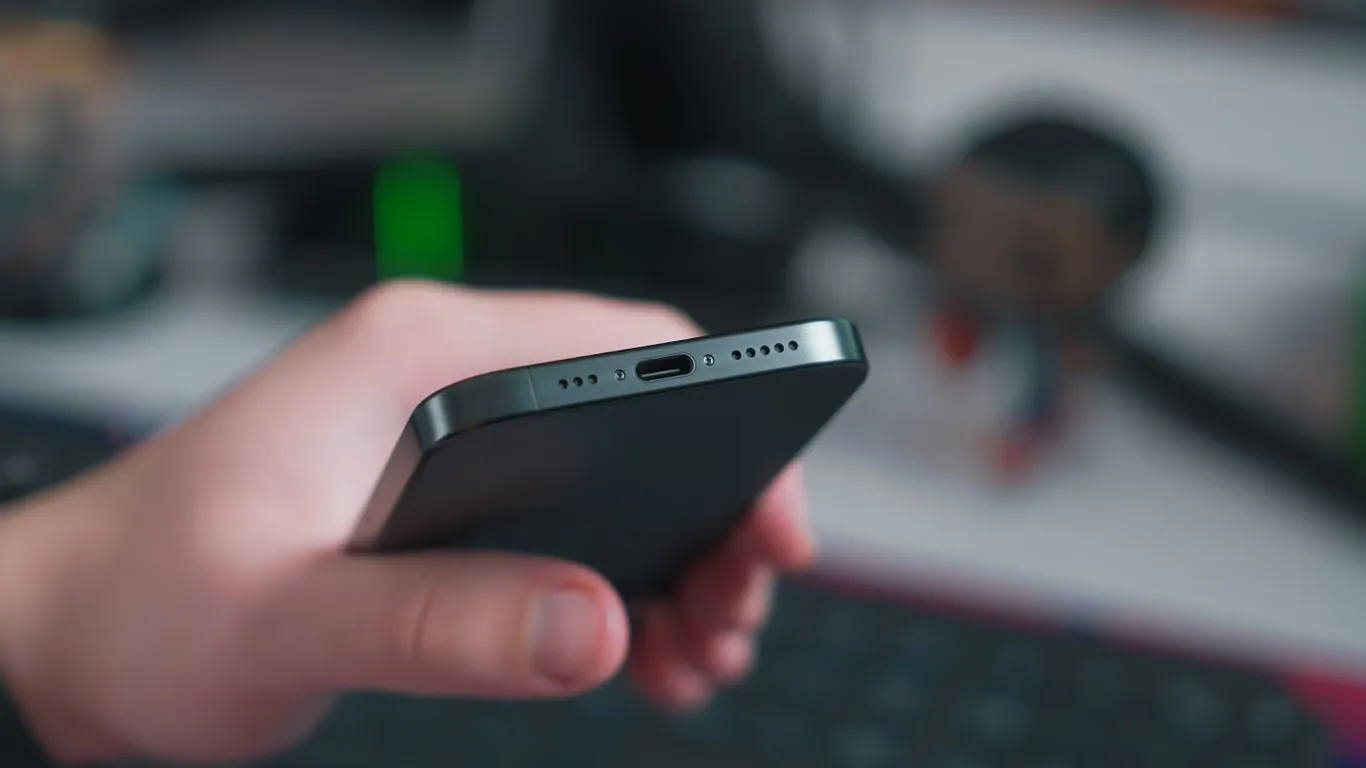 iPhone не заряджається