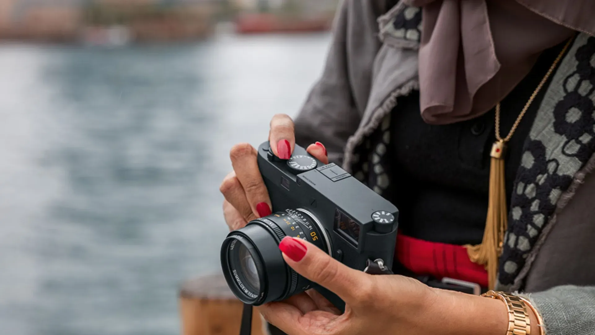 Цифрові фотоапарати Leica