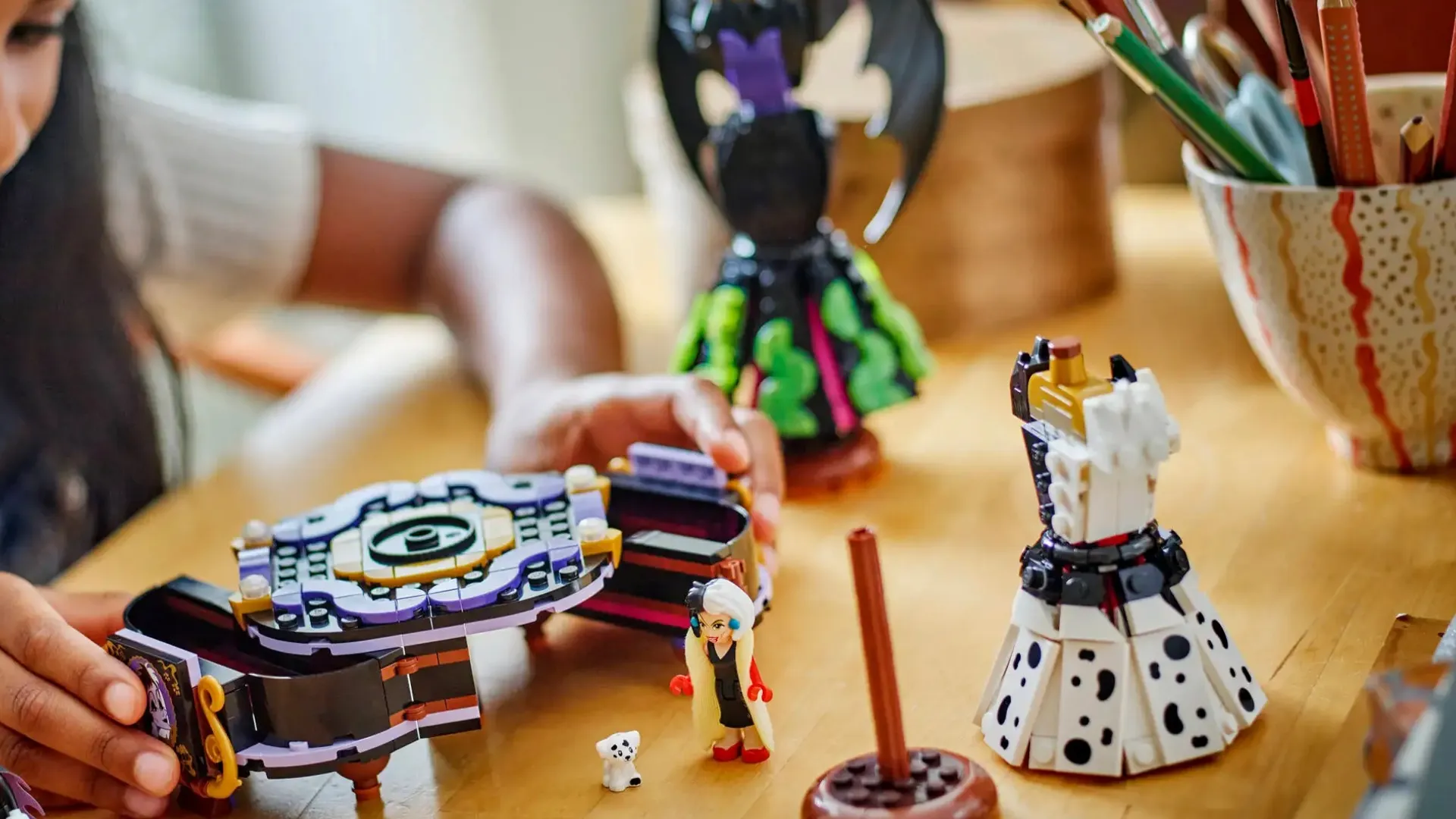 Конструктор LEGO Disney Maleficent's and Cruella De Vil's Dresses (43262)