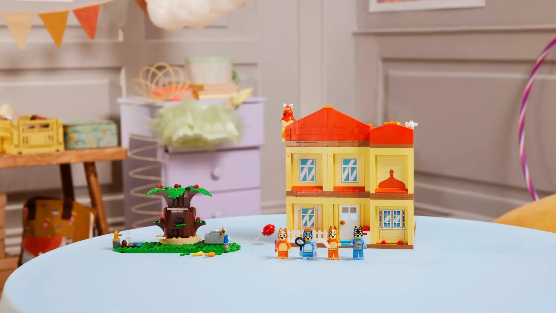 Конструктор LEGO Bluey Родинний дім Блуї (11203)