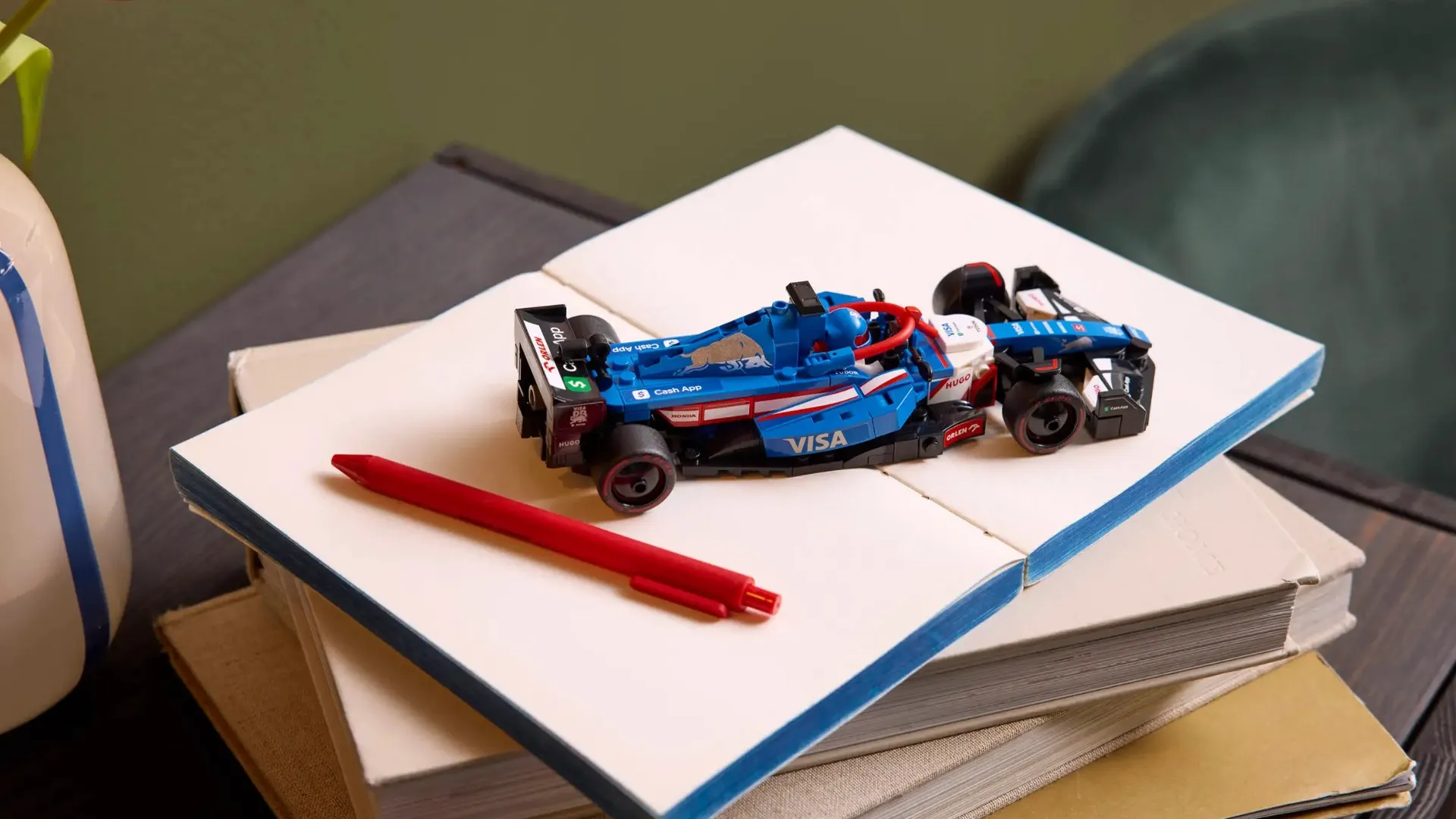 Конструктор LEGO Speed Champions Visa Cash App RB VCARB 01 F1 Race Car (77246)