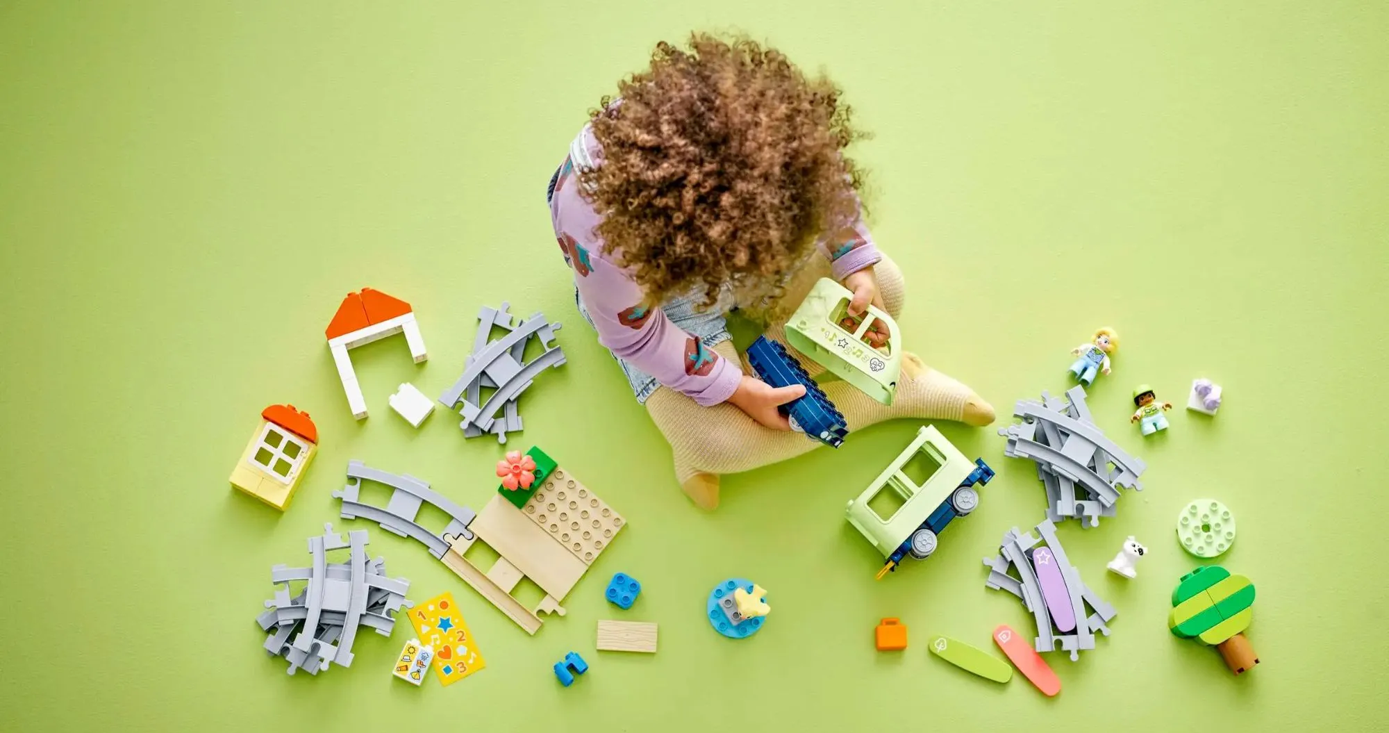 Конструктор LEGO DUPLO Интерактивный приключенческий поезд (10427)