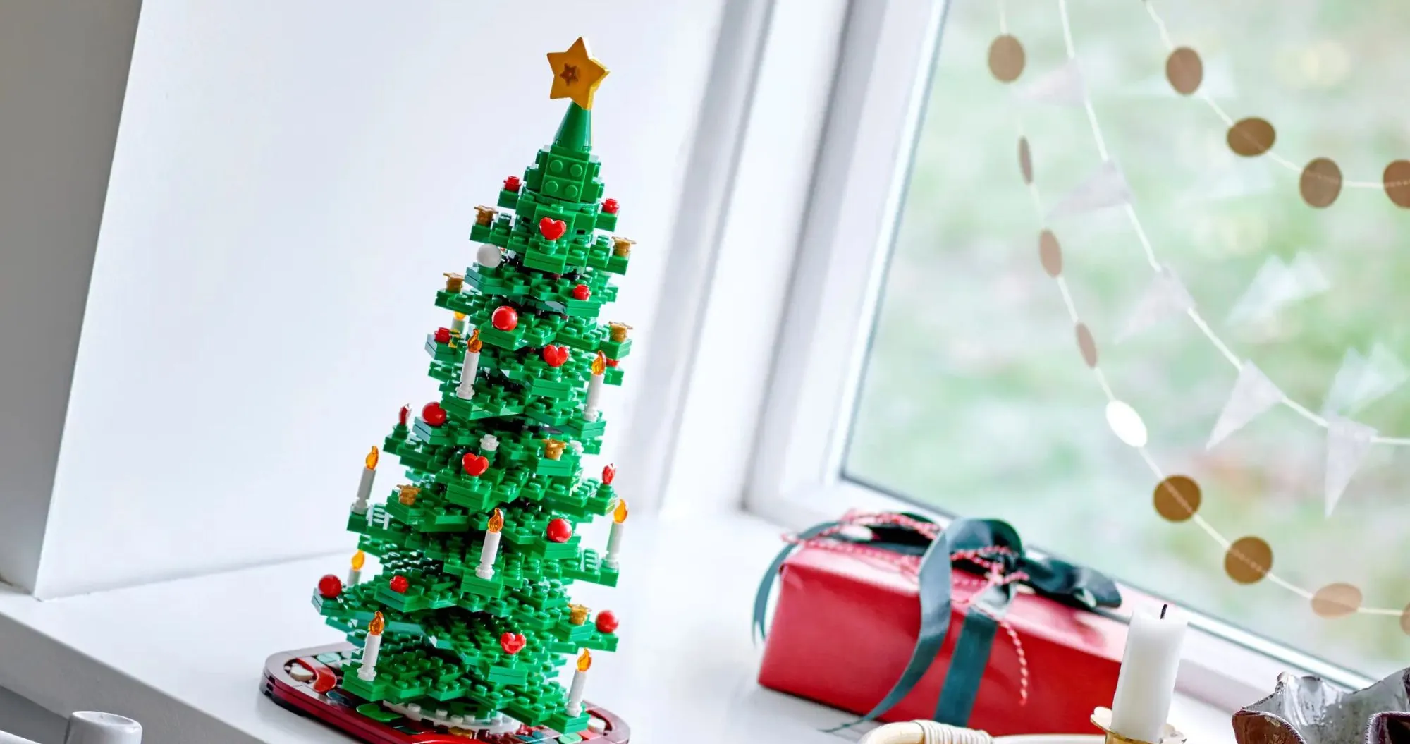 Конструктор LEGO Icons Christmas Tree (40573)