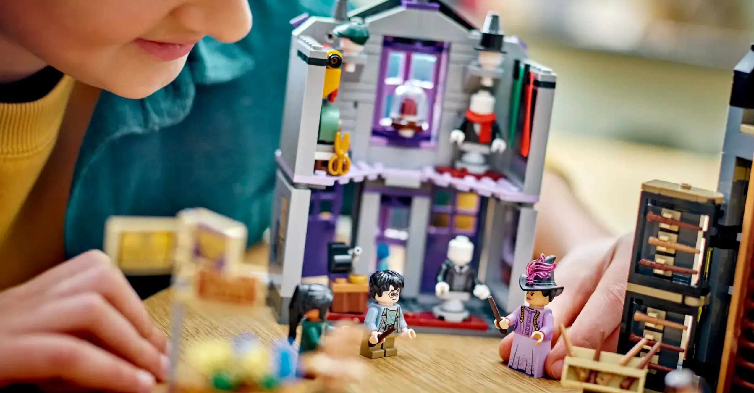 Конструктор LEGO Harry Potter Ollivanders &amp; Madam Malkin's Robes (76439)