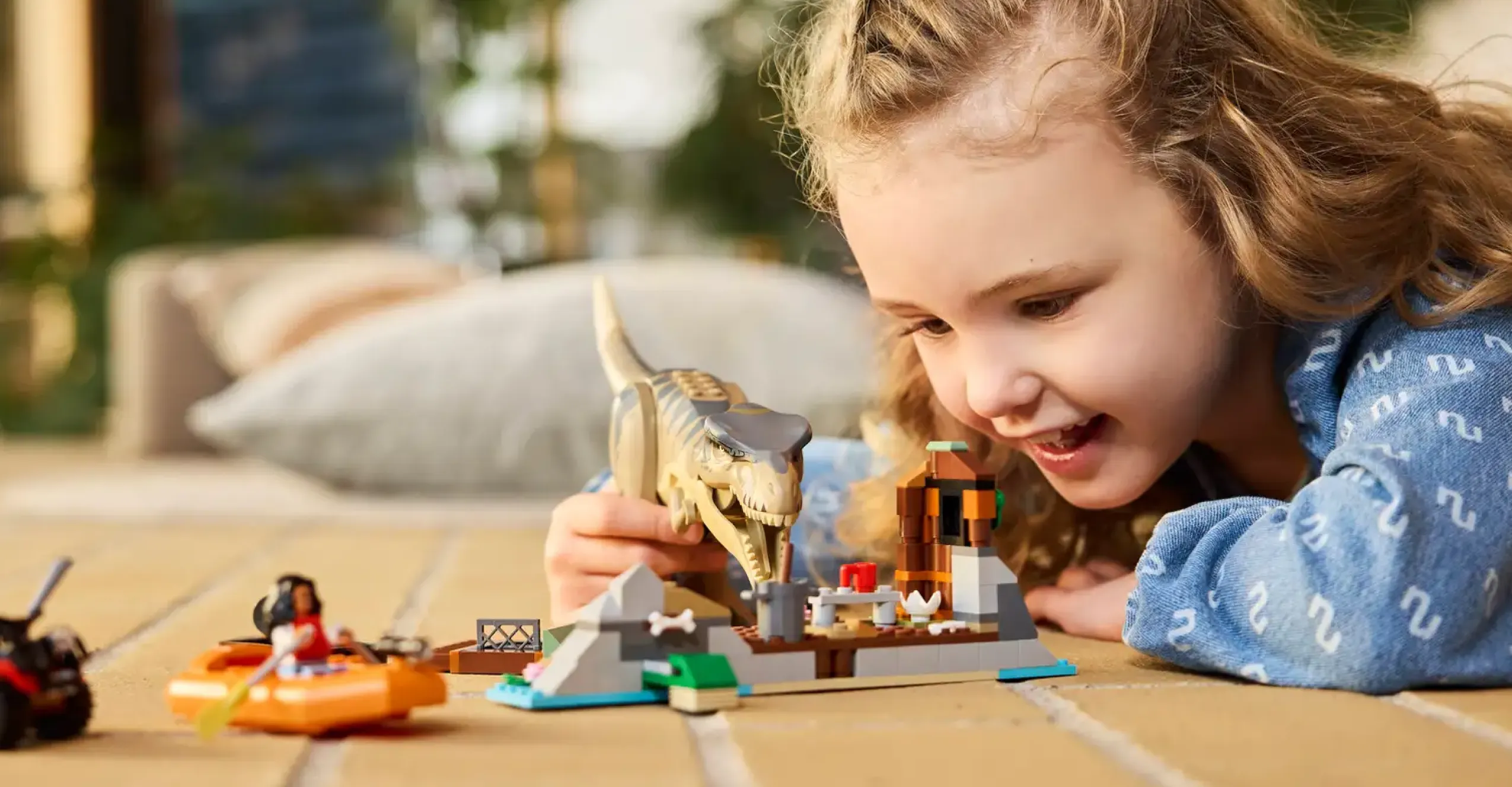 Конструктор LEGO Jurassic World Побег по реке от тираннозавра (76975)
