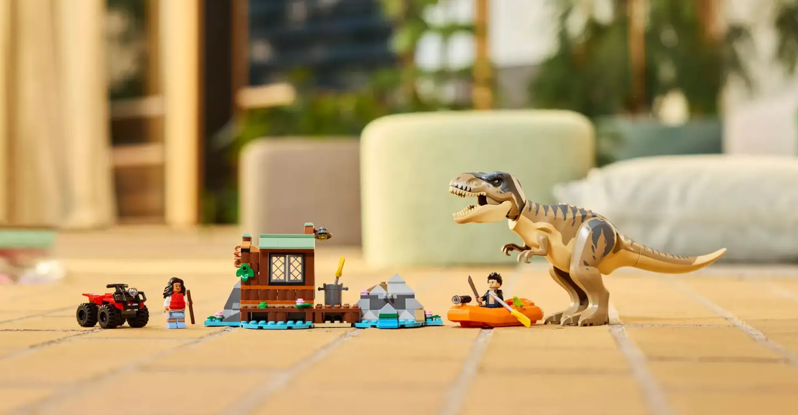 Конструктор LEGO Jurassic World Побег по реке от тираннозавра (76975)
