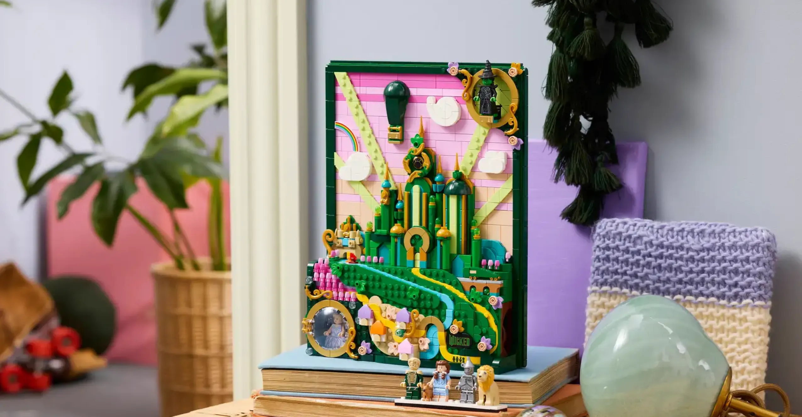 Конструктор LEGO Wicked Емеральд-сіті Настінний декор (75685)