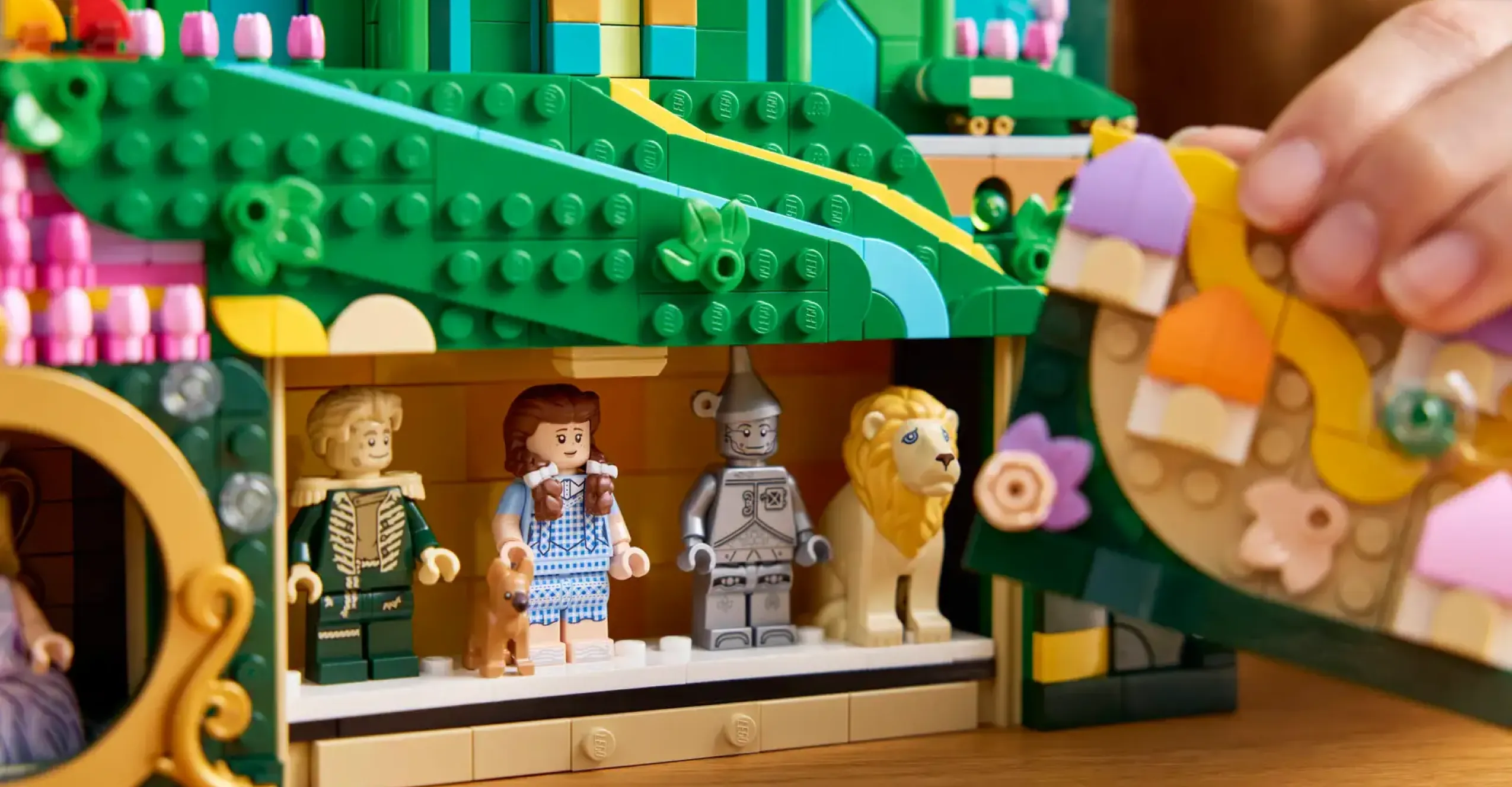 Конструктор LEGO Wicked Емеральд-сіті Настінний декор (75685)