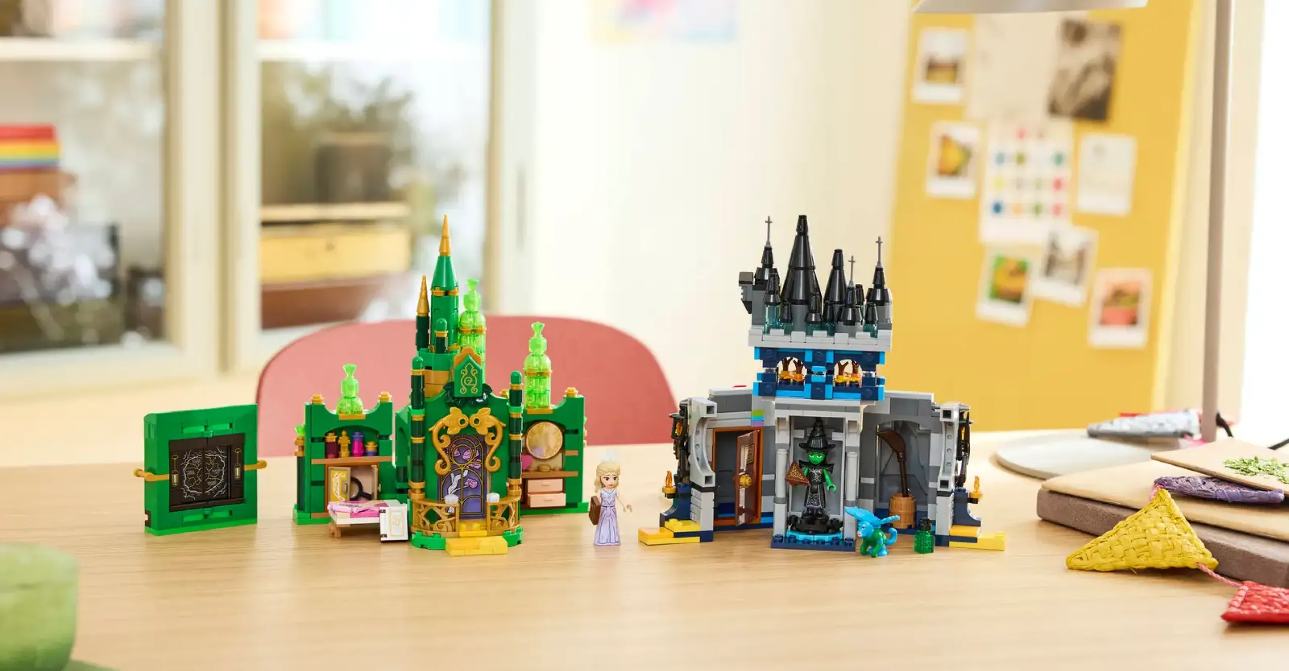 Конструктор LEGO Wicked Емеральд-сіті і замок Кіамо Ко (75689)