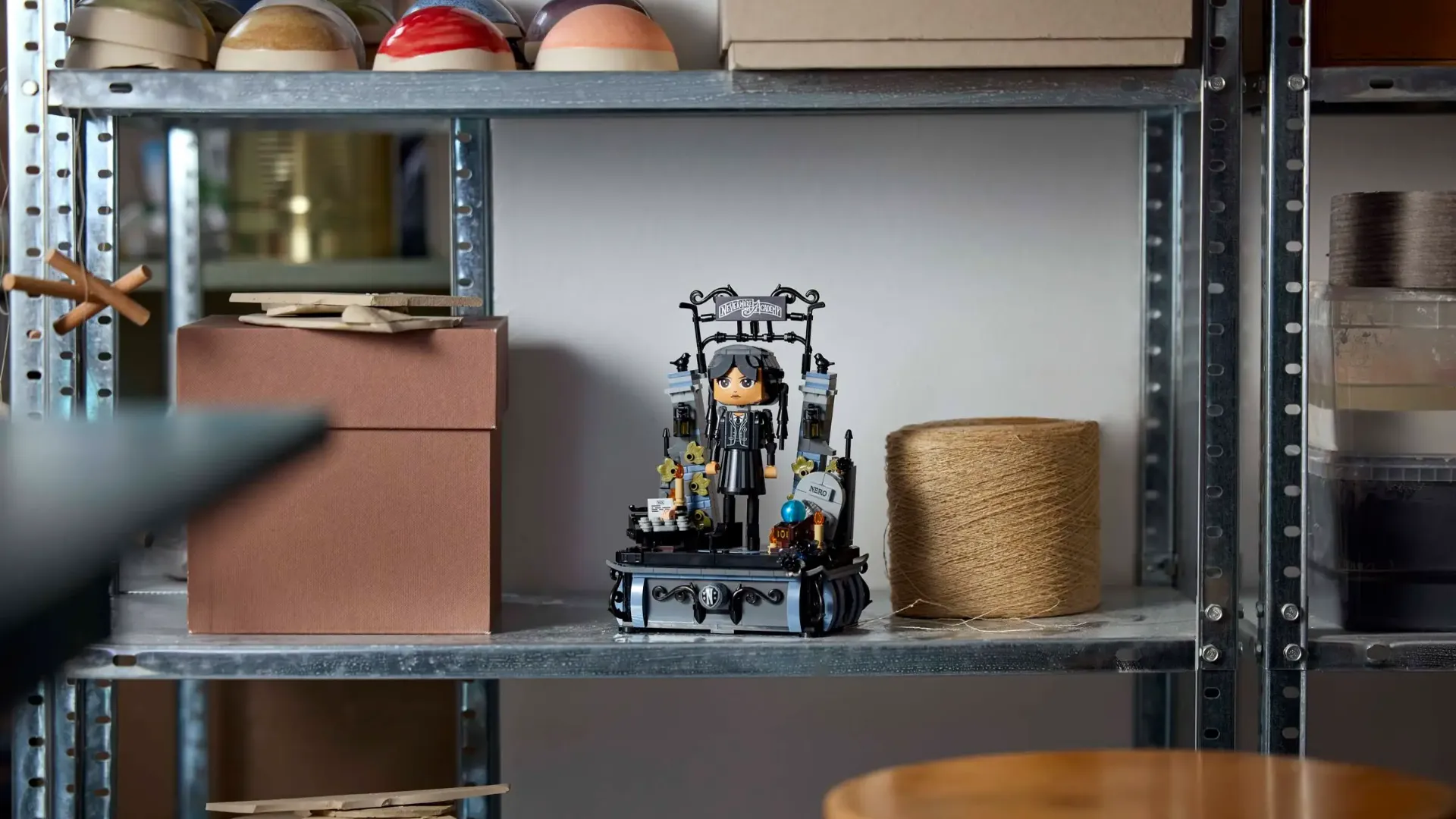 Конструктор LEGO Wednesday Фігурка Венздей Аддамс (76780)