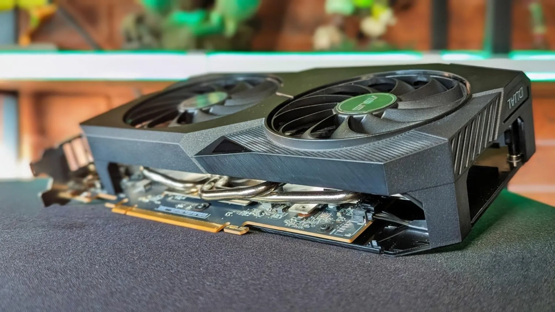 Видеокарта ASUS Radeon RX 7600 Dual EVO 8GB (90YV0LD0-M0NA00)