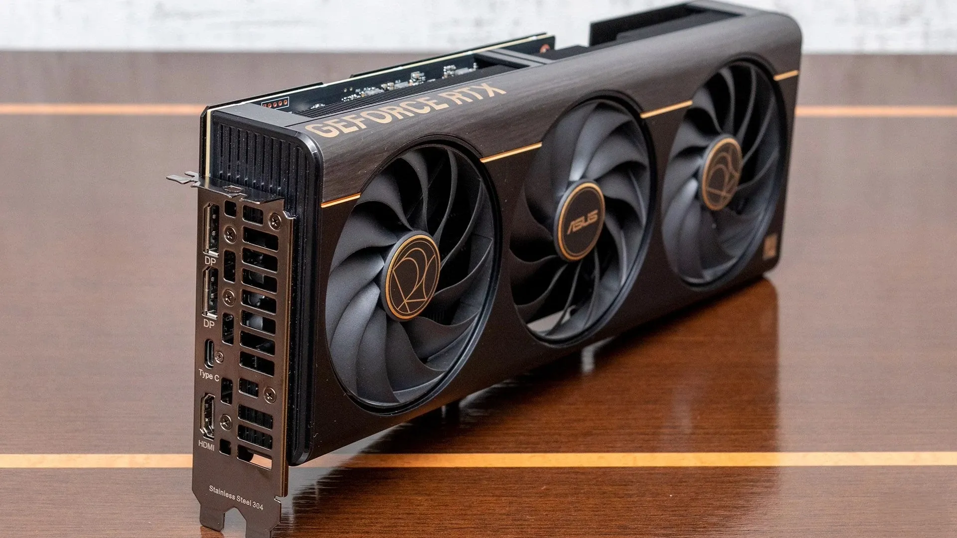 Видеокарта ASUS GeForce RTX 5080 ProArt 16GB (PROART-RTX5080-O16G)