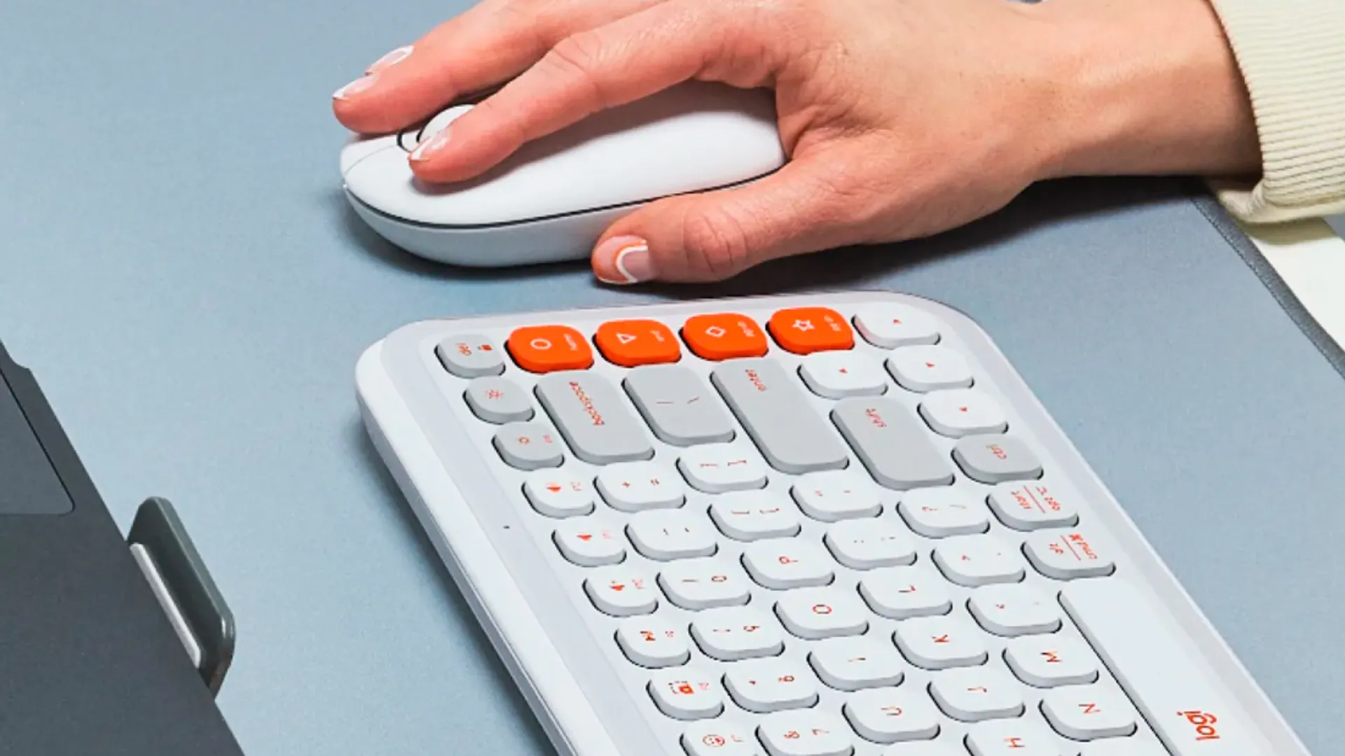 Мышь беспроводная Logitech Pop Mouse with Emoji (Rose) (UA)