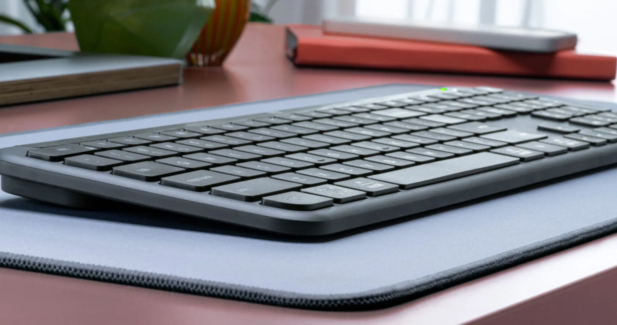 Клавиатура беспроводная Logitech Signature Slim K950 USB (Off-White) (UA)