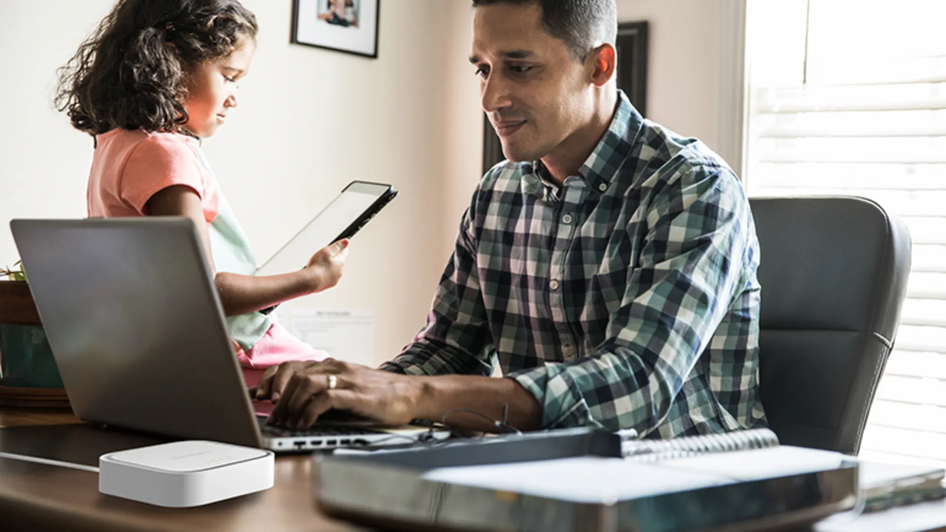 Мобильный маршрутизатор NETGEAR LM1200 (White)