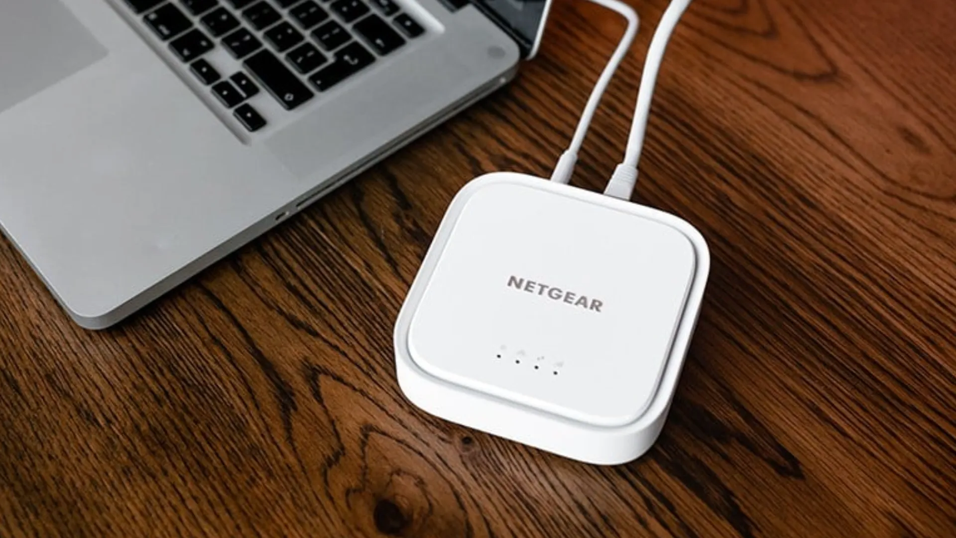 Мобильный маршрутизатор NETGEAR LM1200 (White)