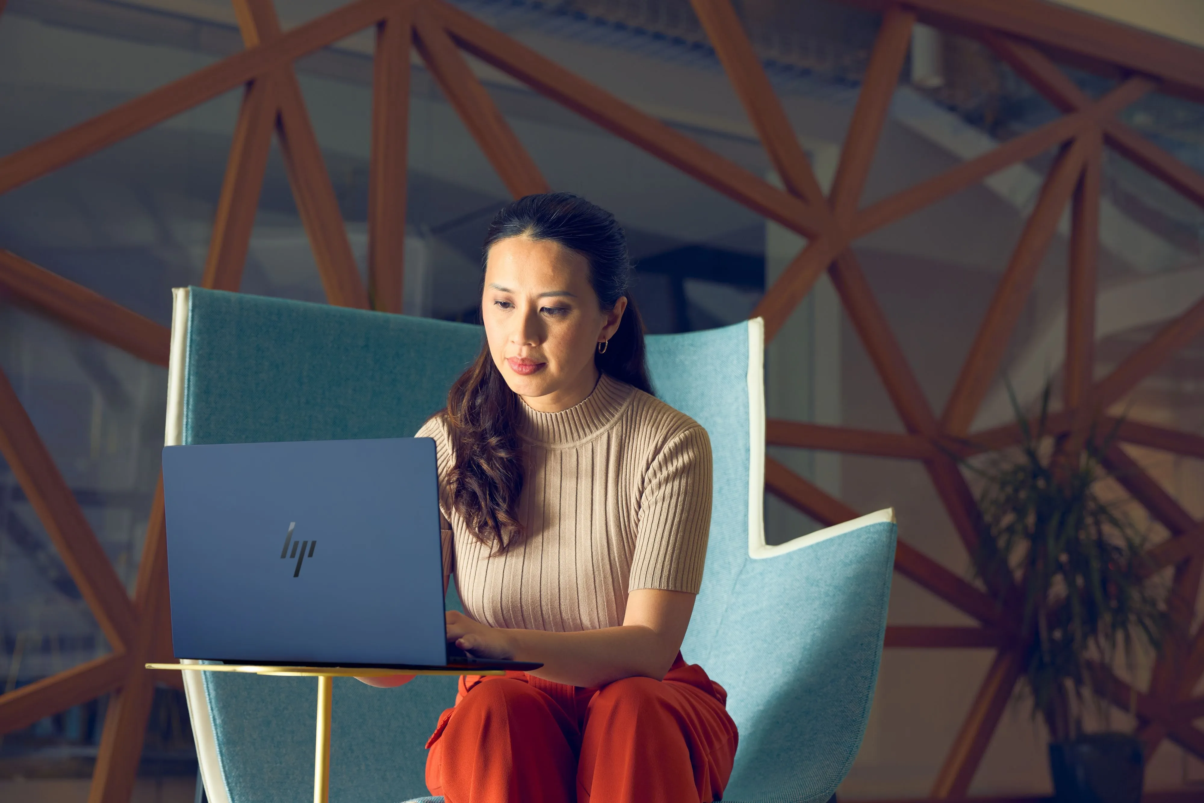 Ноутбук HP EliteBook Ultra G1i 14" (Intel Core Ultra 7/32GB/1TB (SSD)/Intel Arc) (B9ZX21ET) (Standard)