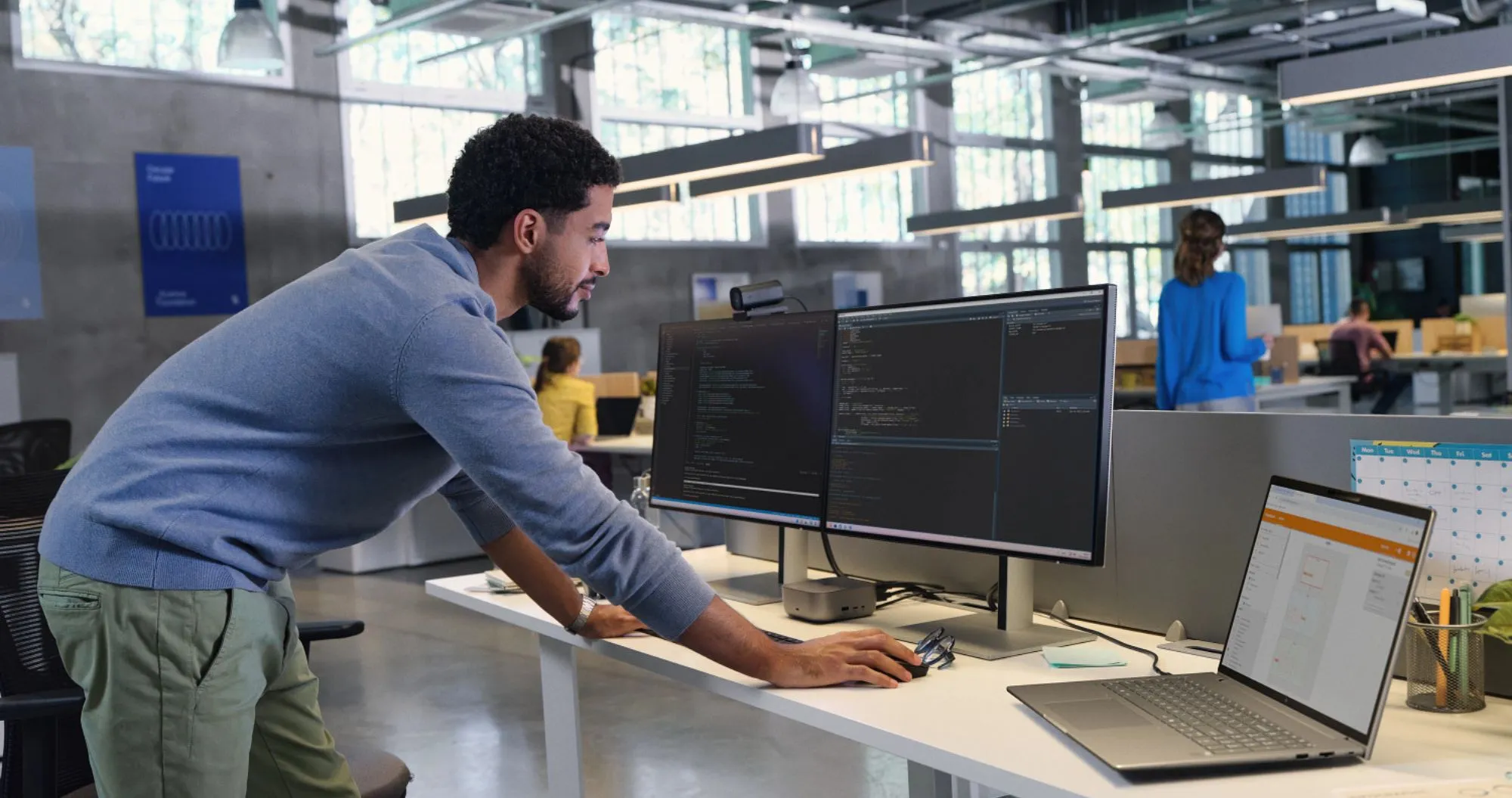 Ноутбук HP ZBook X G1i Mobile Workstation 16" (Intel Core Ultra 7/128GB/4TB (SSD)/RTX PRO 1000 Blackwell) (C3BE27UT) (Standard)