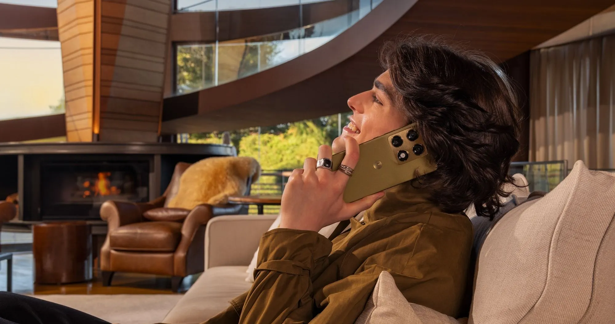 Moto Signature 16/512GB (Pantone Carbon)