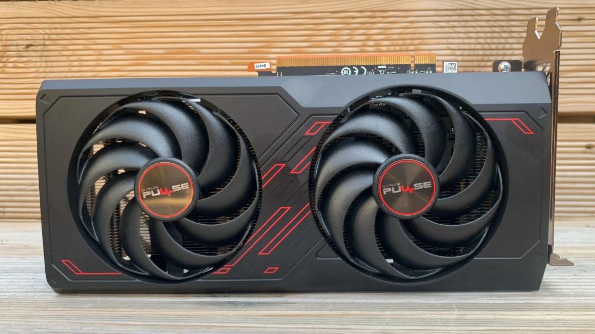 Видеокарта Sapphire Radeon RX 7600 Pulse Gaming 8GB (11324-01-20G)