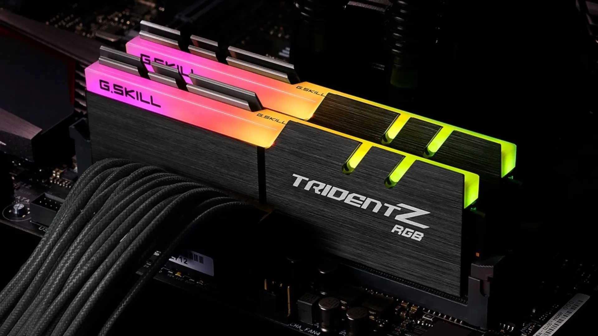Оперативна памʼять G.Skill Trident Z RGB DDR4 32GB 2x16GB 3600MHz (F4-3600C18D-32GTZR)