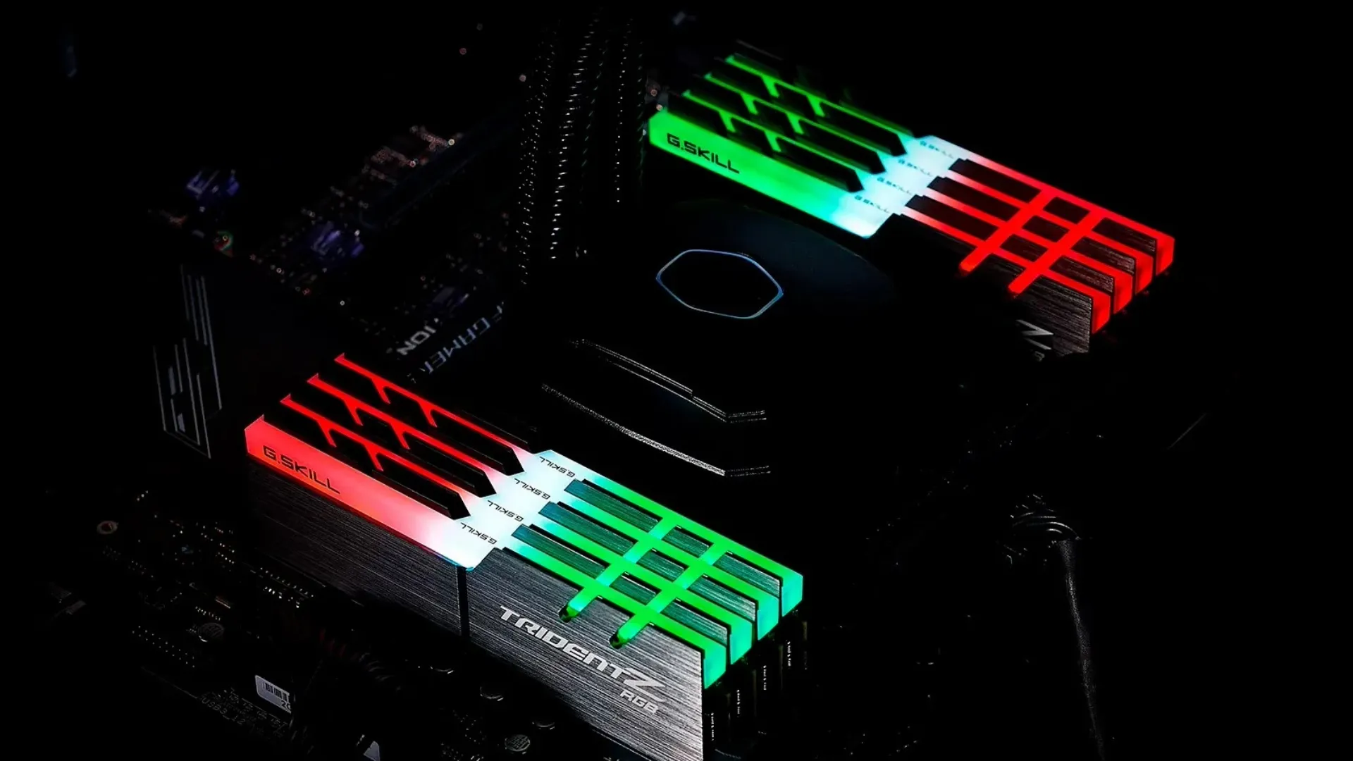 Оперативна памʼять G.Skill Trident Z RGB DDR4 32GB 2x16GB 3600MHz (F4-3600C18D-32GTZR)