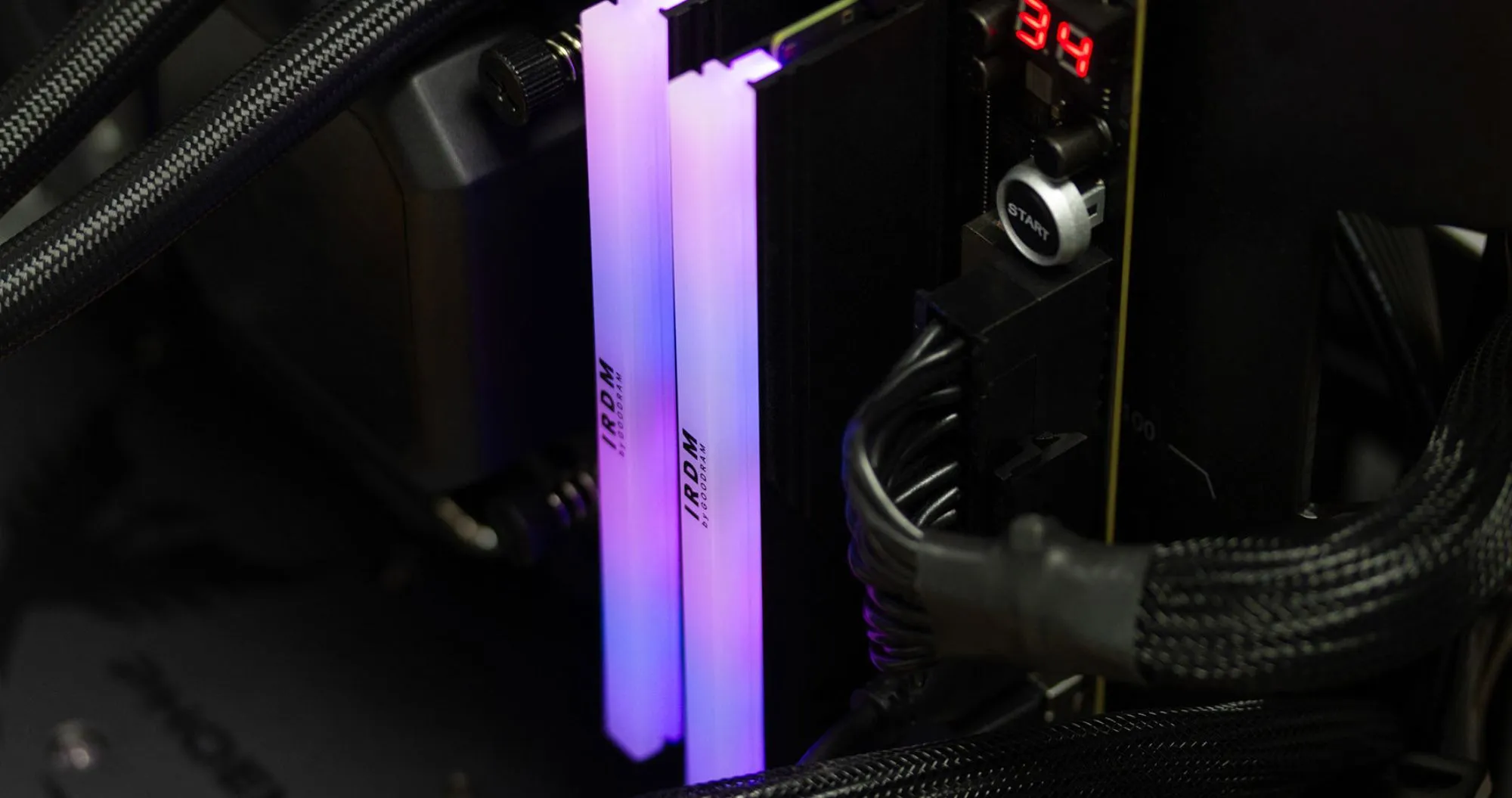 Оперативная память Goodram IRDM RGB Black DDR5 64GB 2x32GB 6400MHz (IRG-64D5L32/64GDC)