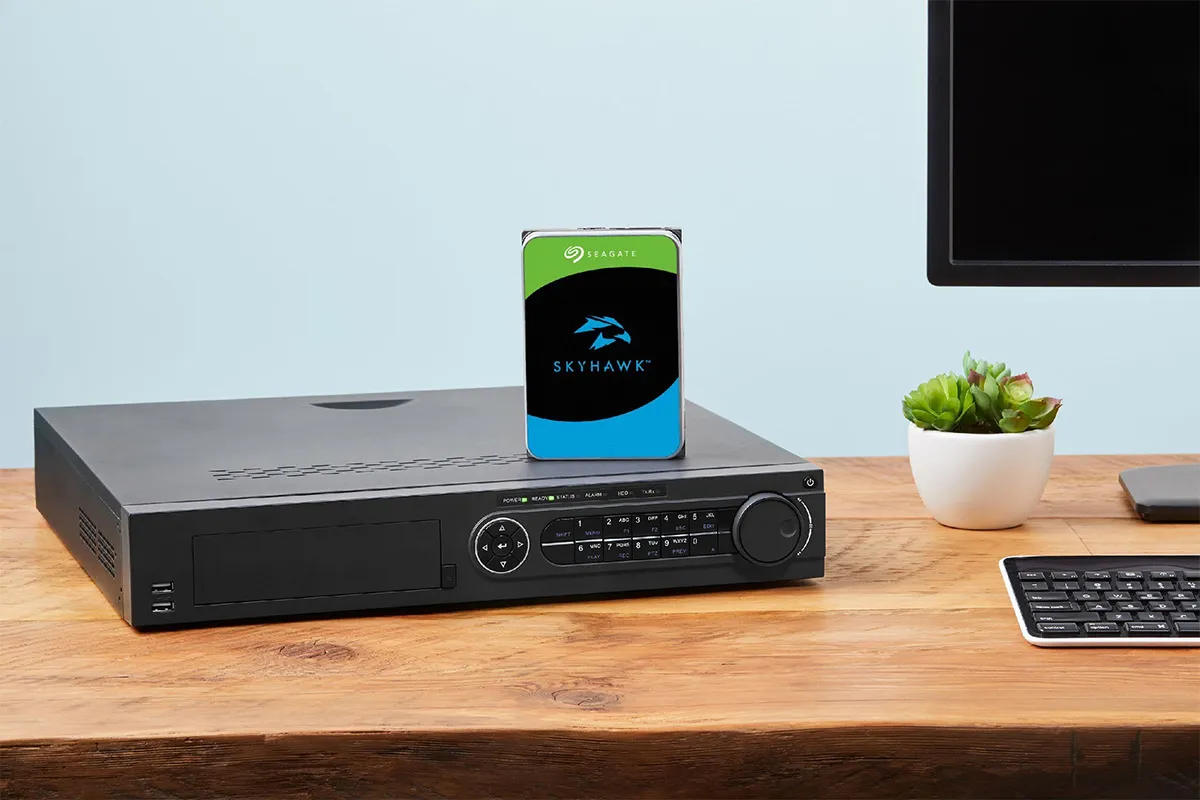 Жорсткий диск Seagate SkyHawk 4TB 3.5" 256MB 5400rpm (ST4000VX016)