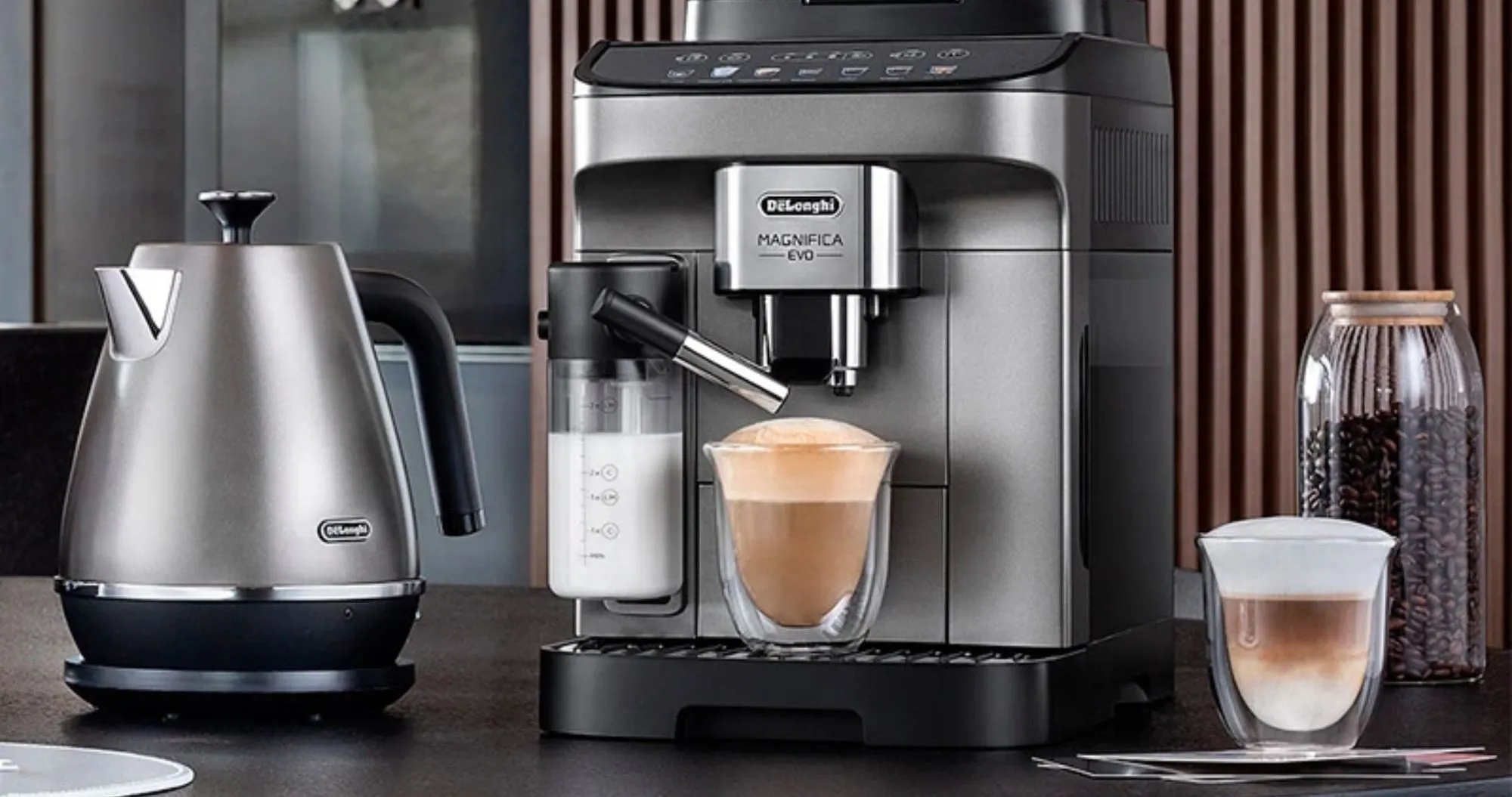 Электрочайник DeLonghi KBIN 2001 TB (Distinta Titanium)