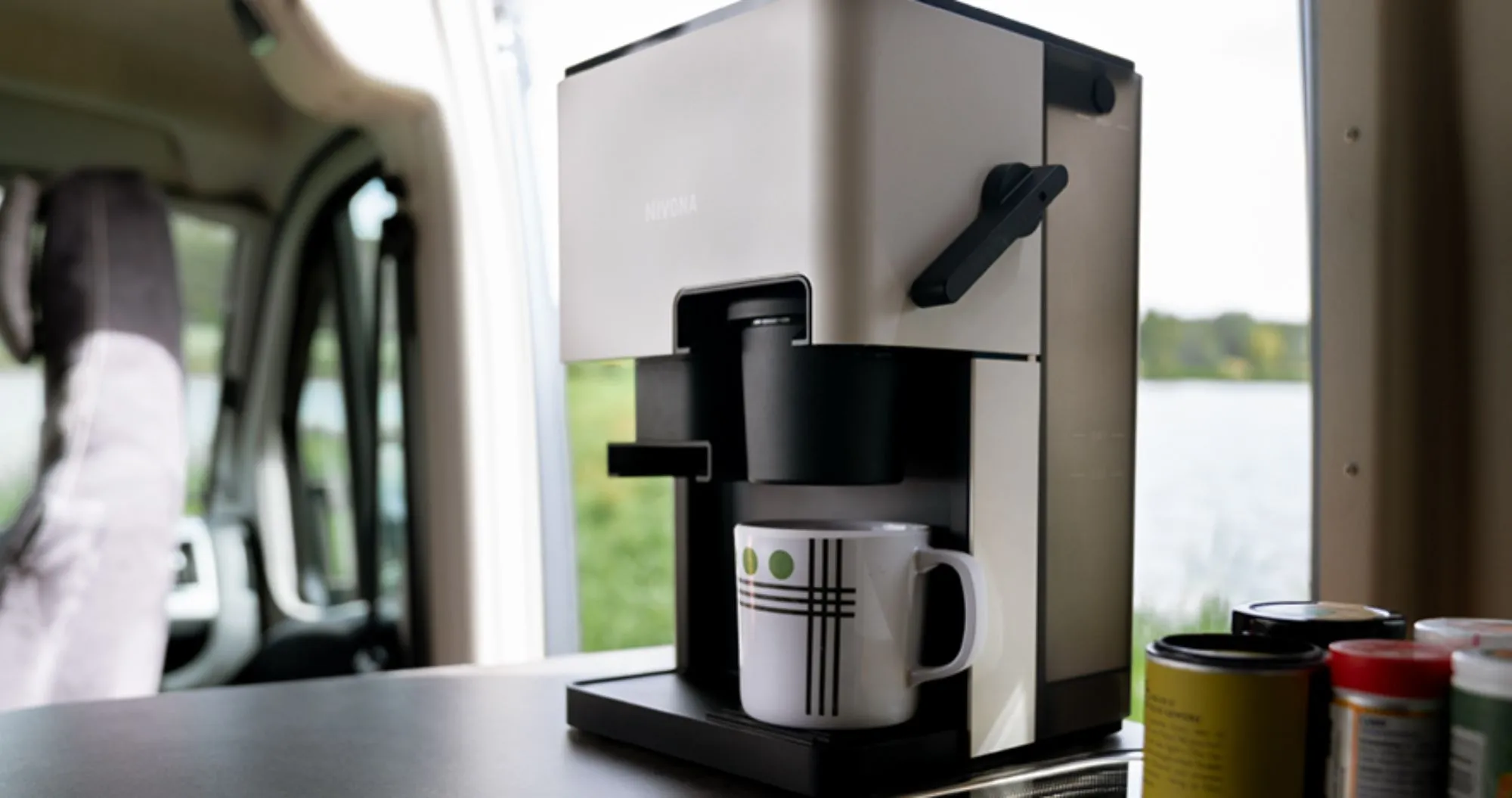 Кофемашина Nivona Cube4102 (Black/White)