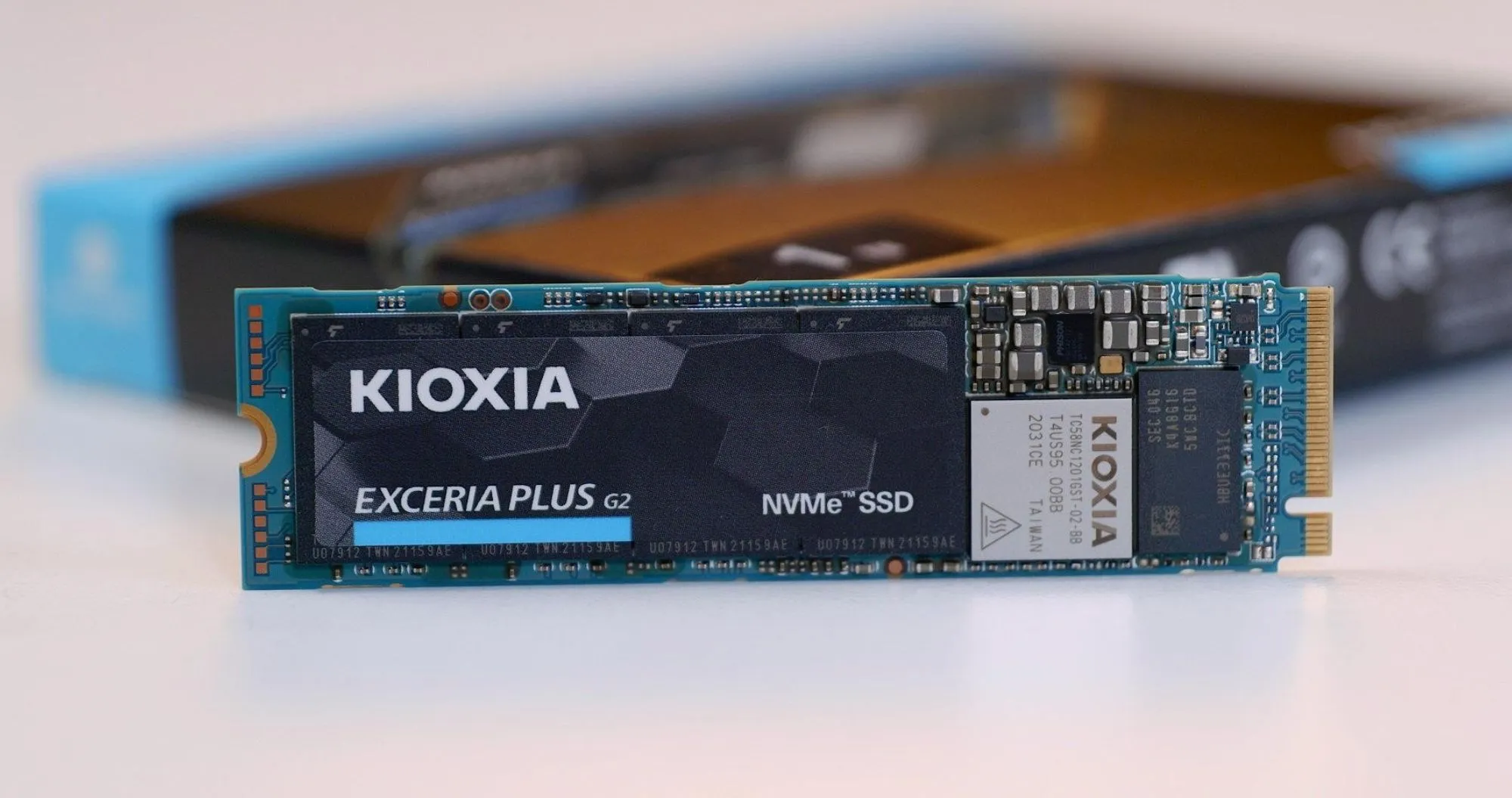 Накопичувач SSD Kioxia Exceria Plus G2 2TB NVMe PCIe 3.0 (LRD20Z002TG8)