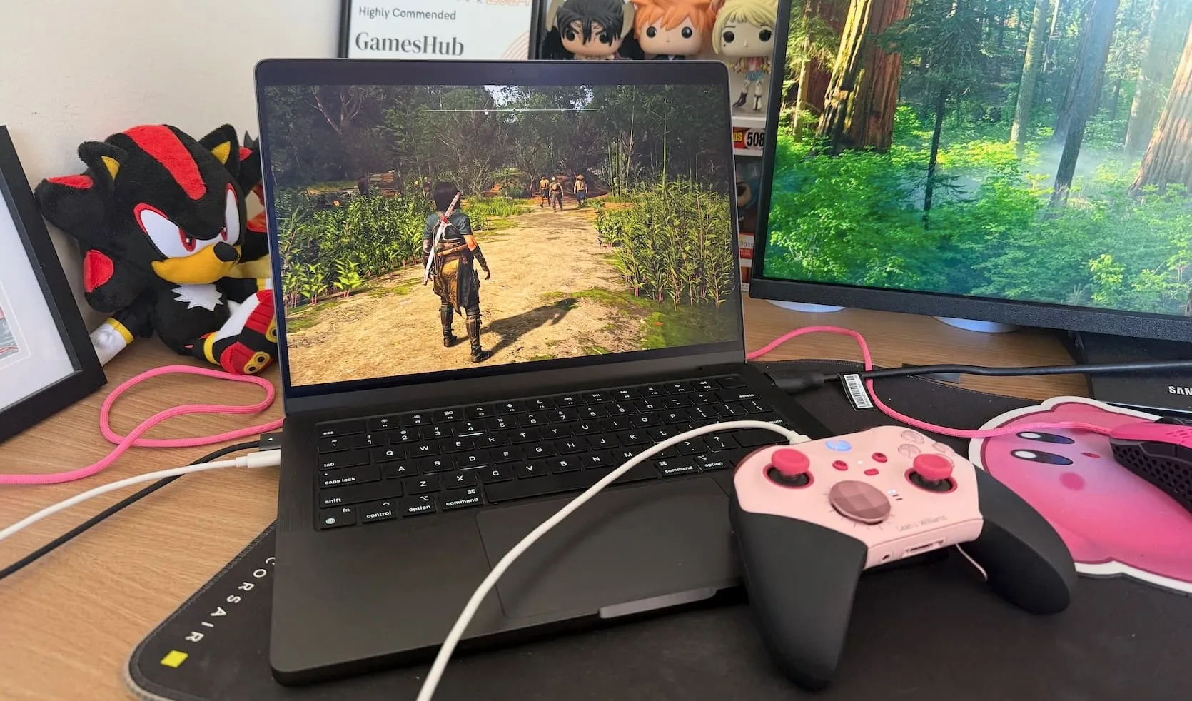 ASUS ROG или Macbook Pro