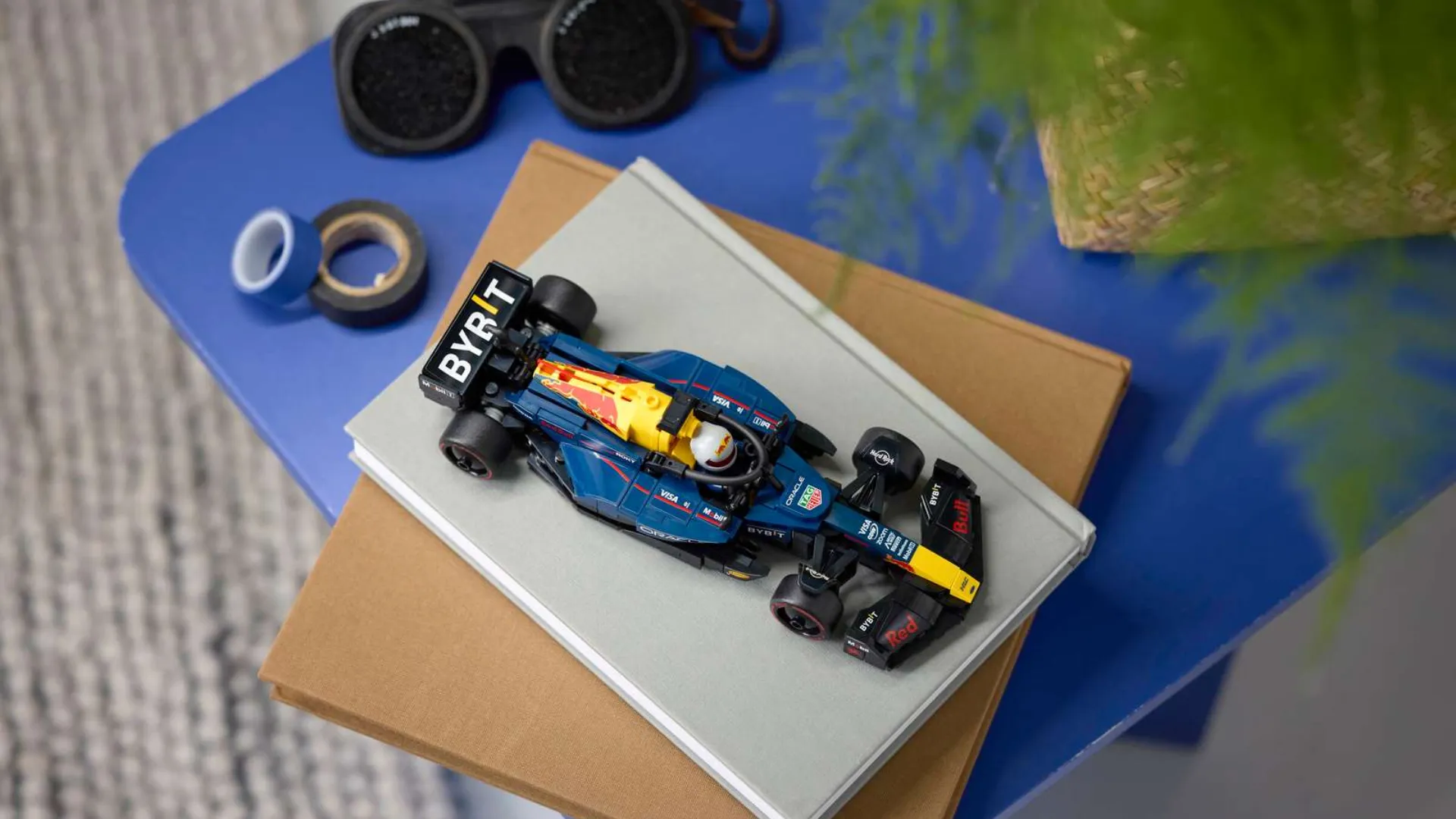 Конструктор LEGO Speed Champions Гоночный автомобиль F1 Oracle Red Bull Racing RB20 (77243)