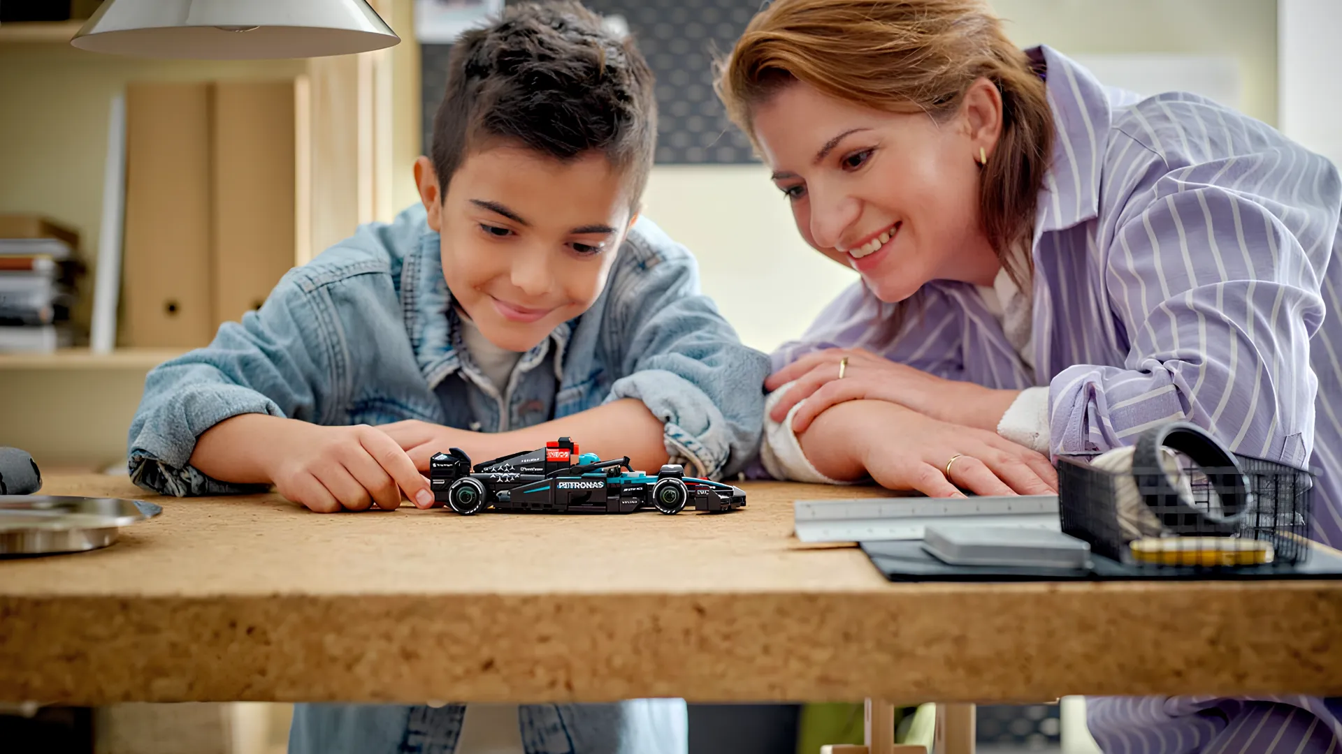 Конструктор LEGO Speed Champions Гоночный автомобиль Mercedes-AMG F1 W15 (77244)